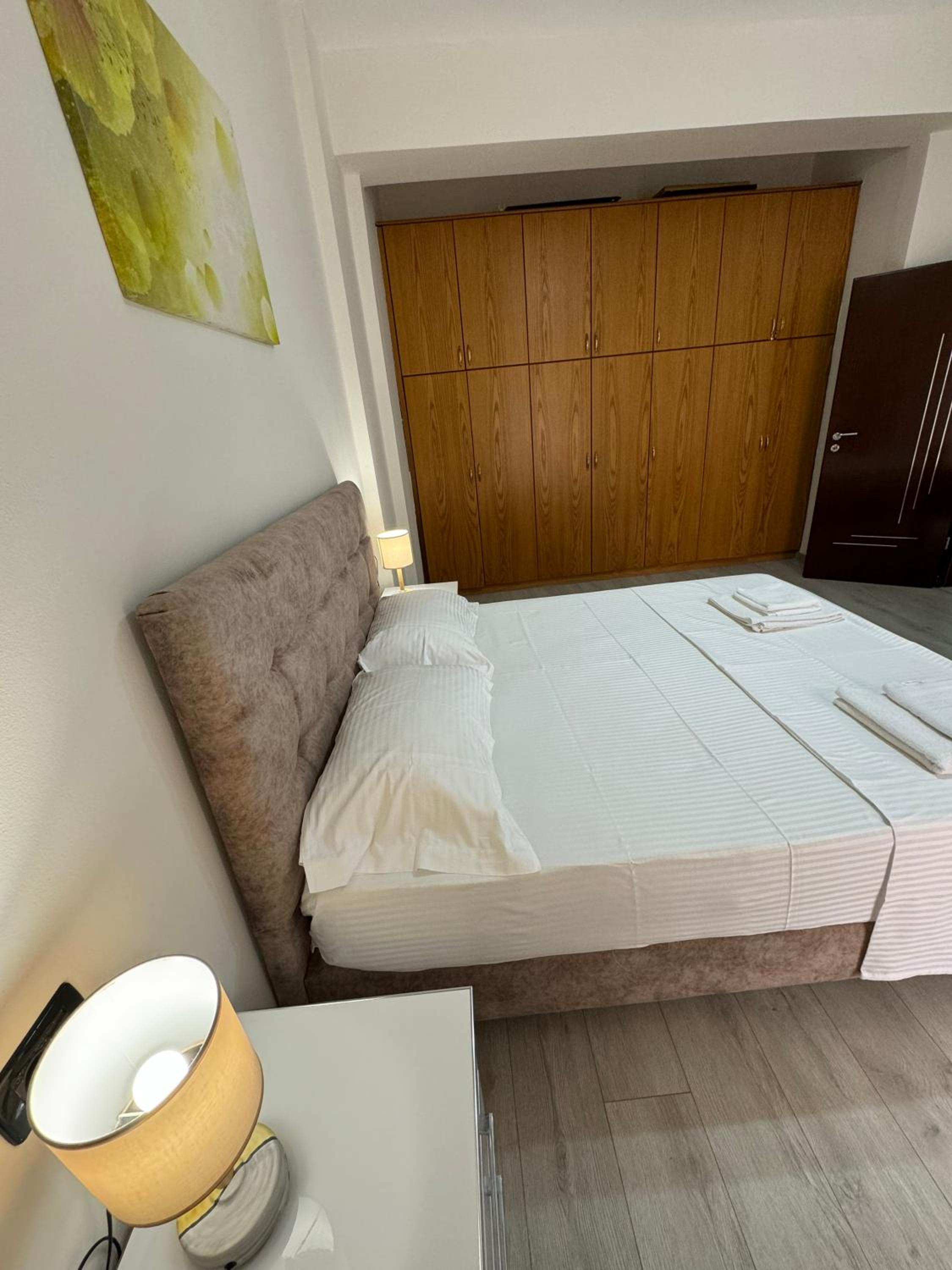Dadaj Apartments