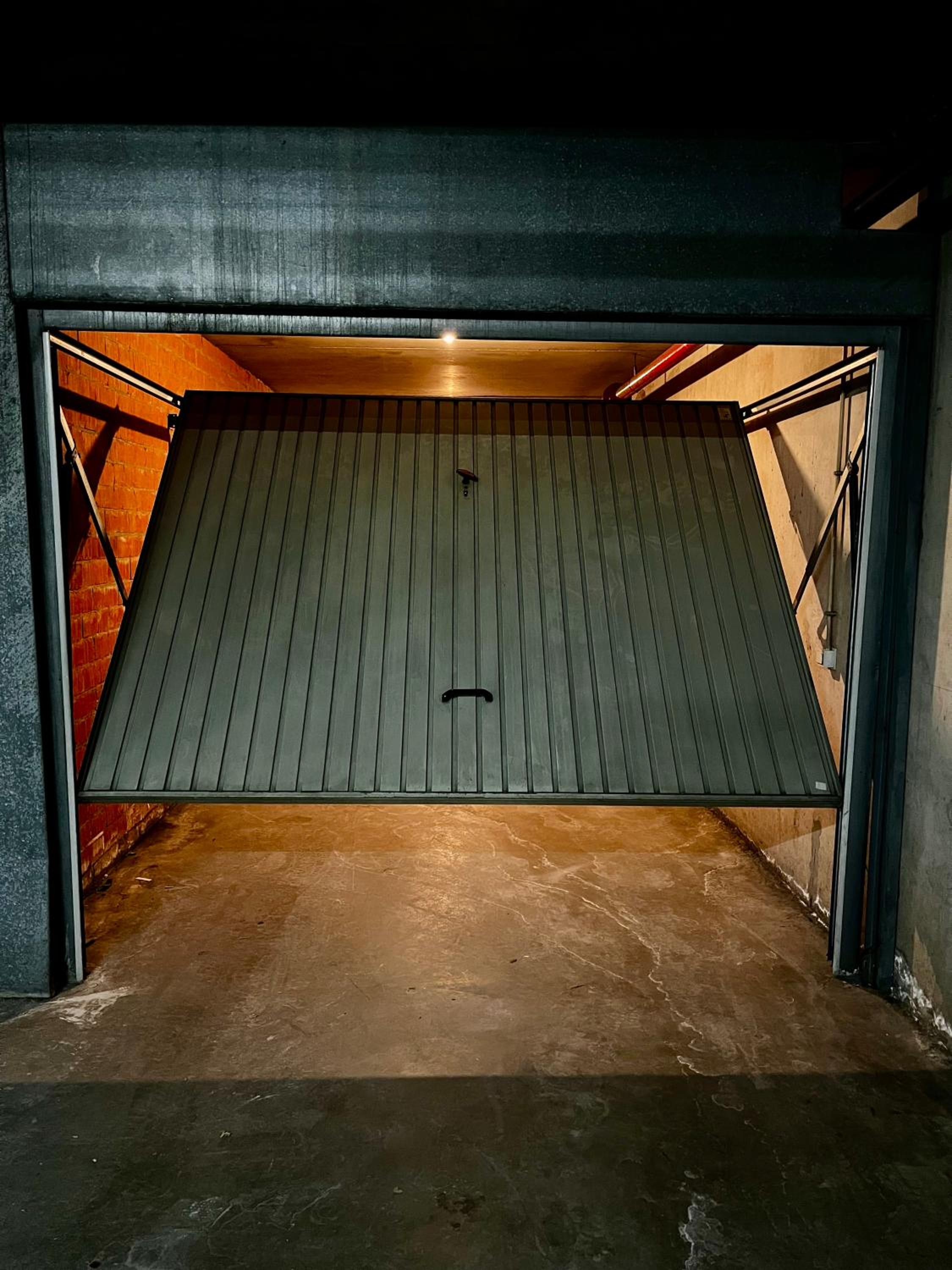 Big apartment with Parking in Antwerp