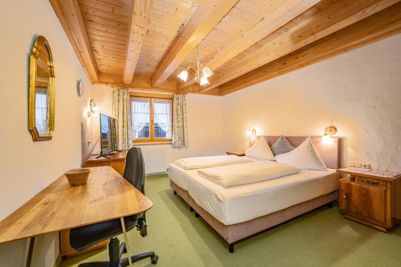 Pension der Steinbock - das 300 Jahre alte Bauernhaus - TIROL