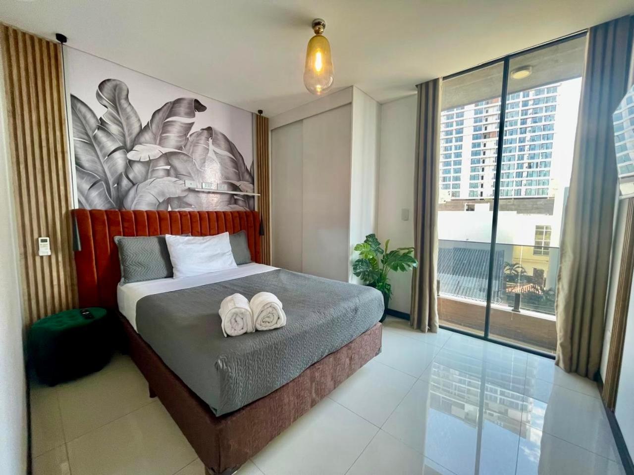 2 Dorm 2 Banos Sirari Equipetrol - Cinema Privado y Parqueo Privado