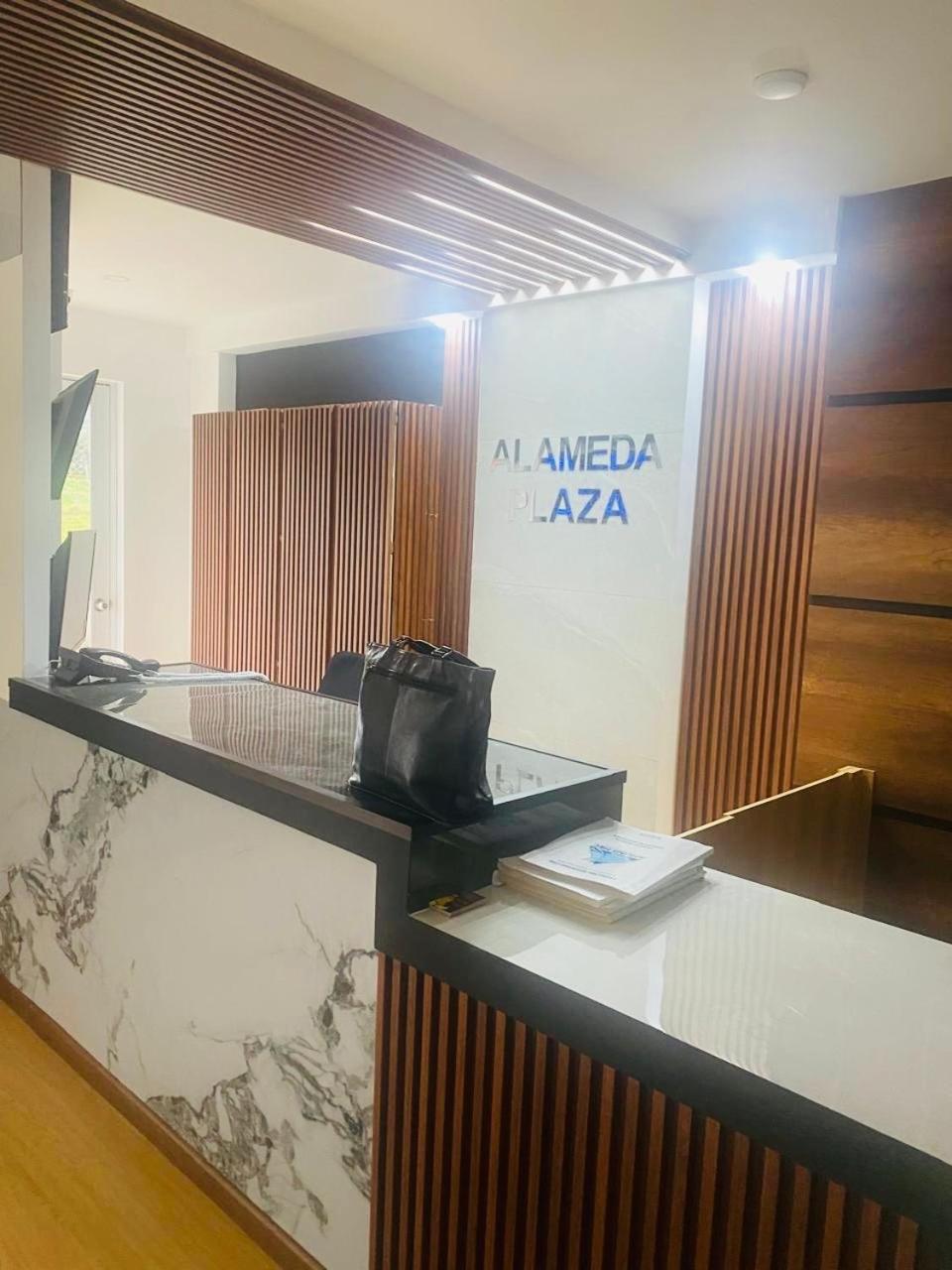 Aparta-Hotel Alameda Plaza