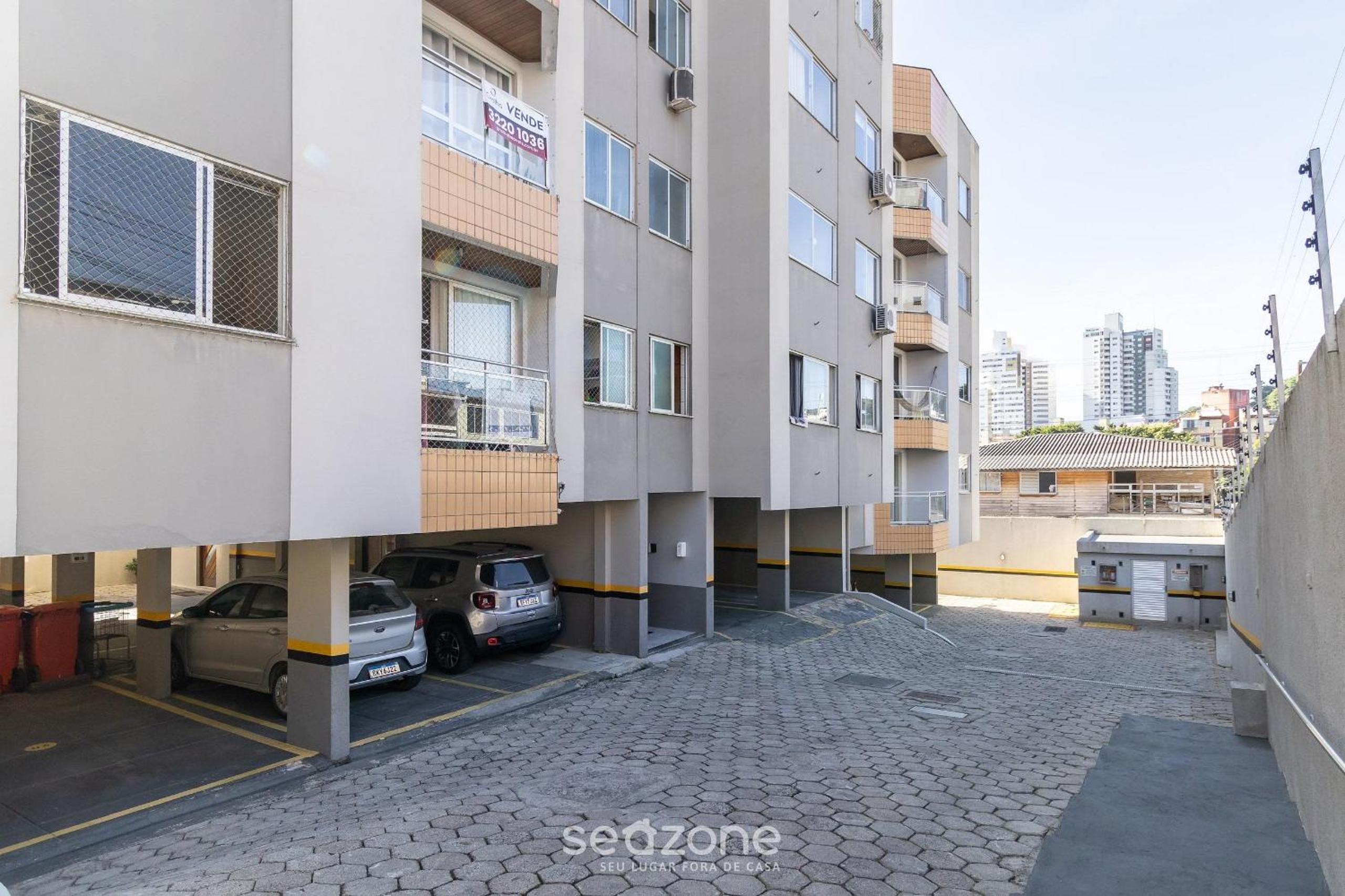 Cozy apt in Capoeiras RMC203