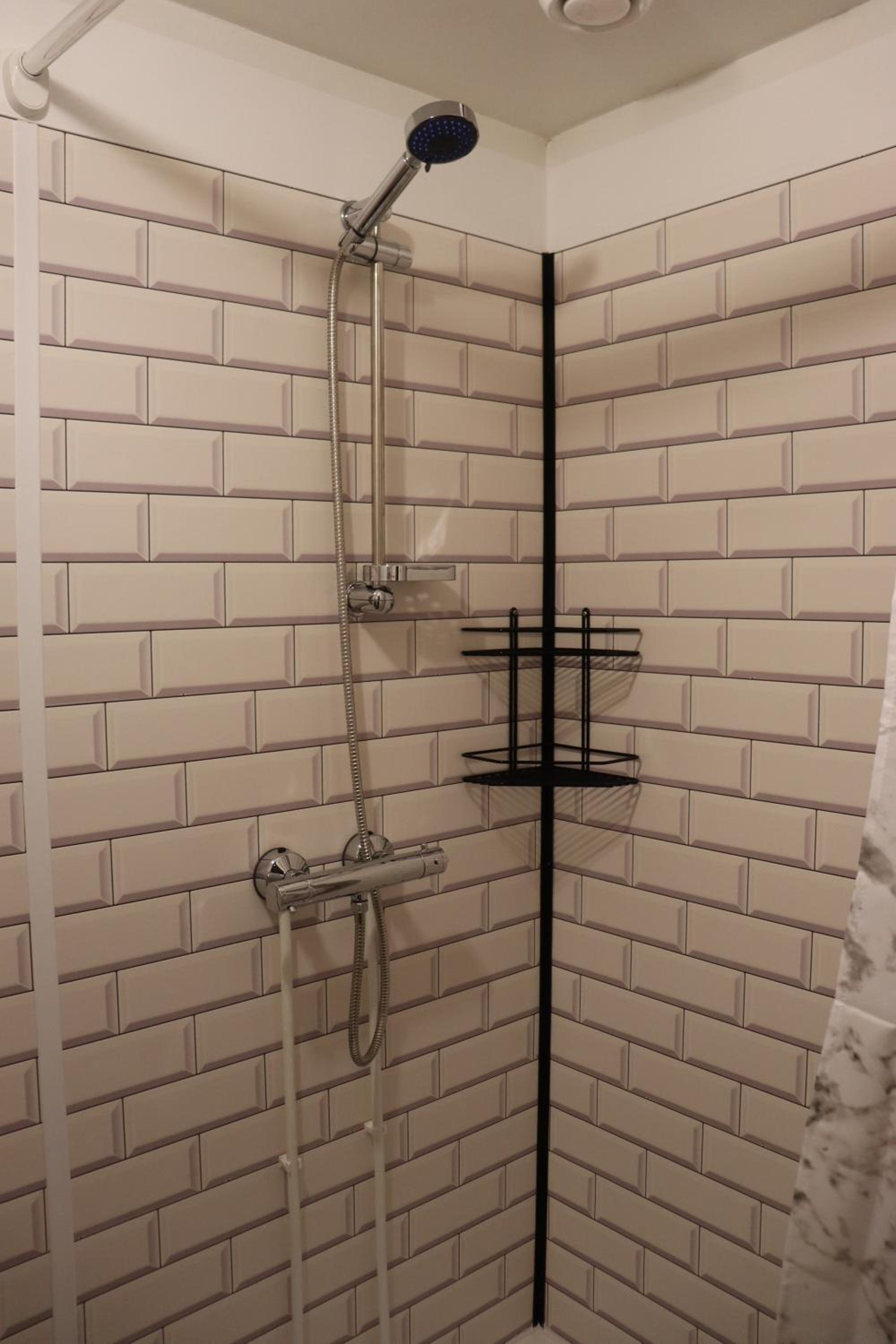 Double bed apartment on Tammsaare street with self check-in