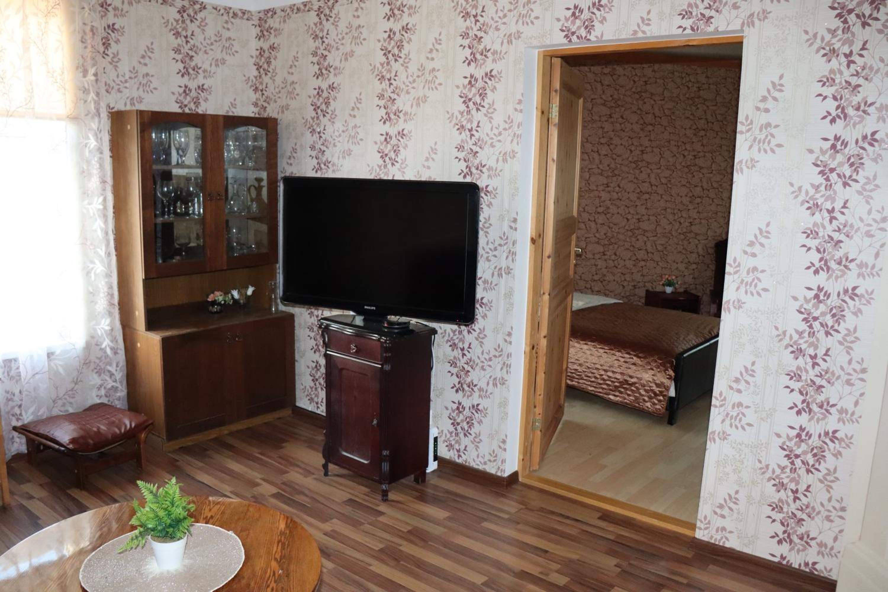 Double bed apartment on Tammsaare street with self check-in