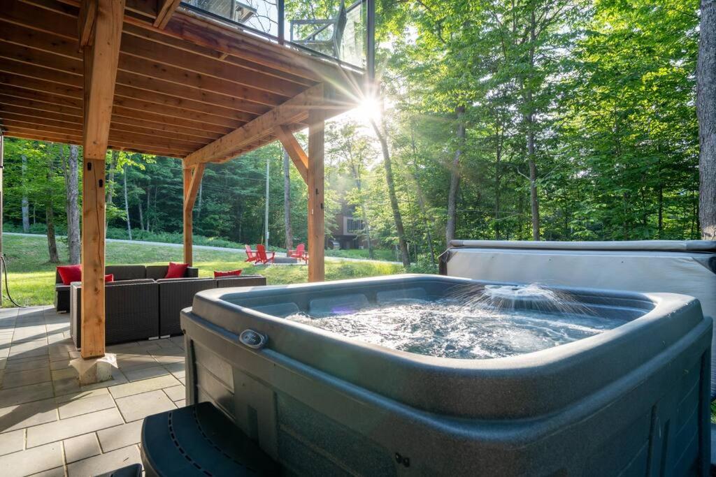 Pet Friendly Mountain Retreat - Up to 14 Guests!