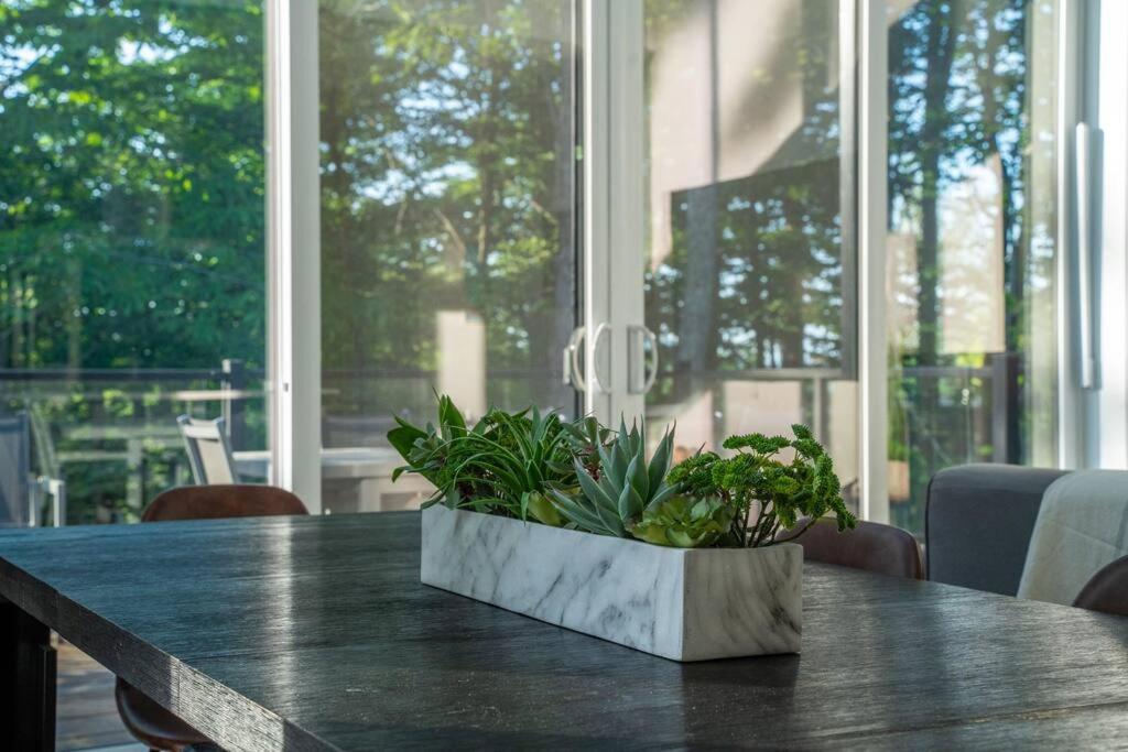 Pet Friendly Mountain Retreat - Up to 14 Guests!
