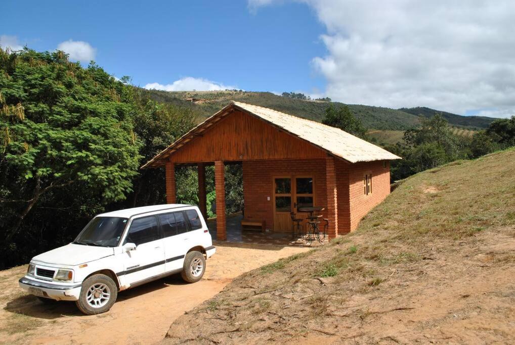 Casa com Varanda na Natureza