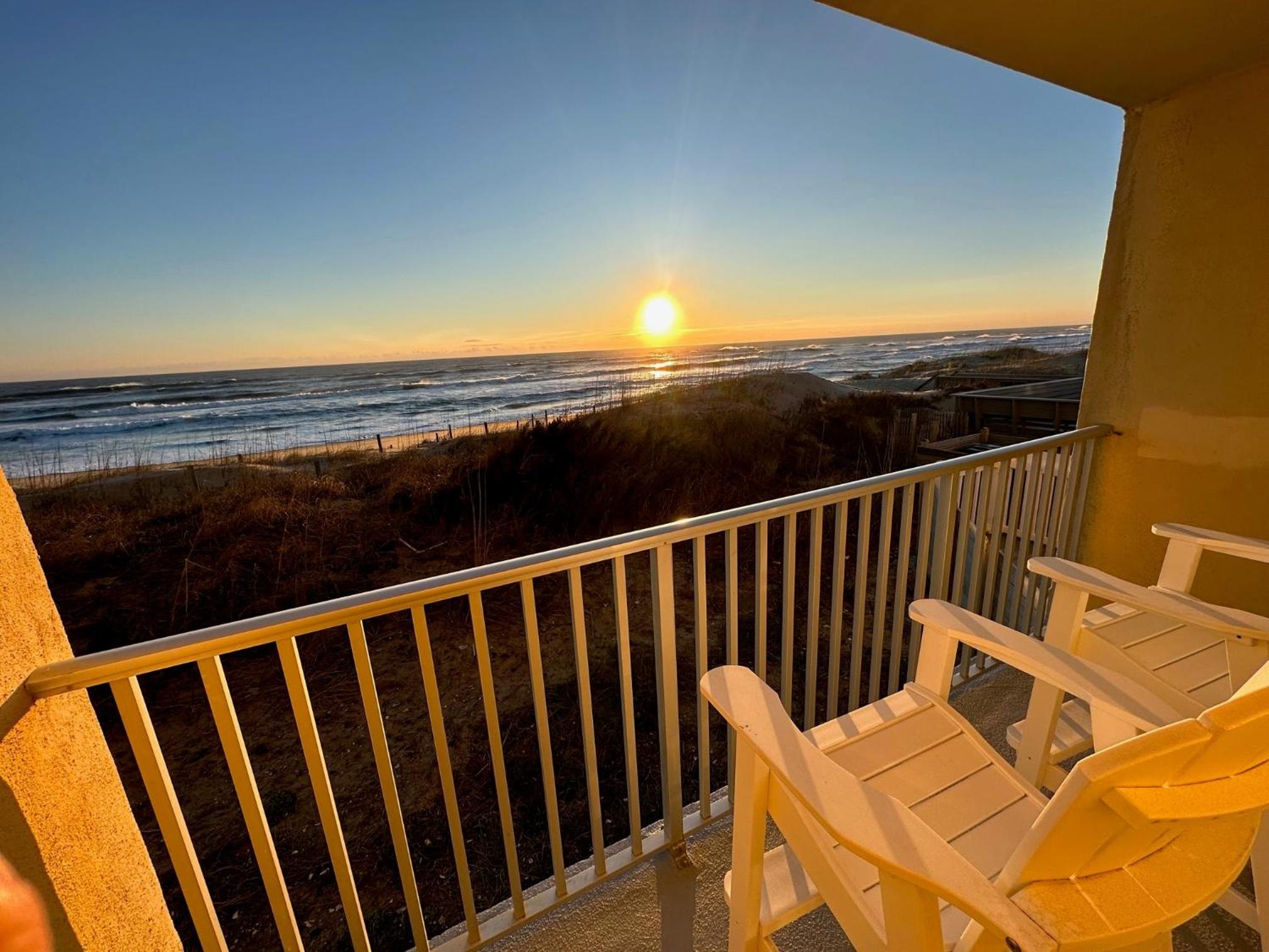 Surf Side Hotel