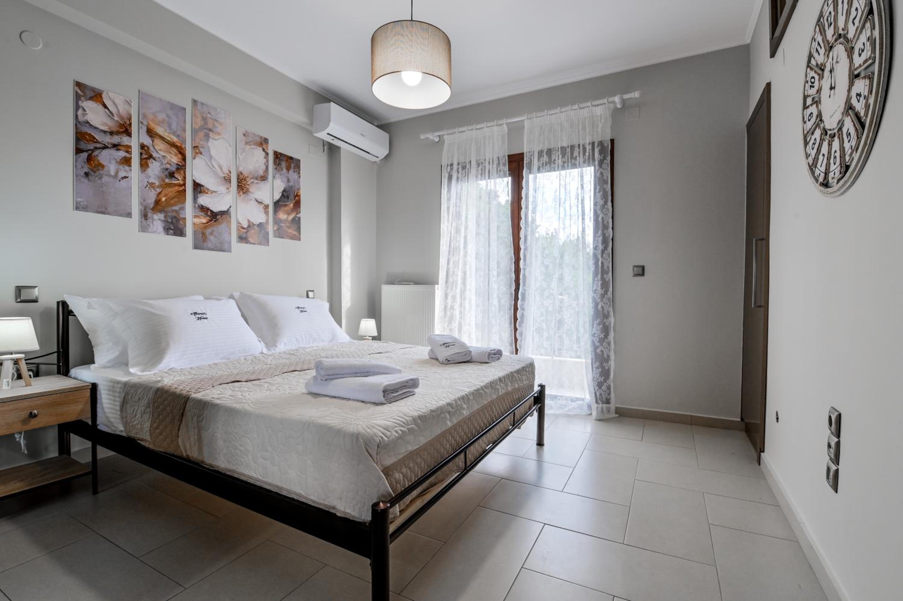 Athenas House photo 2