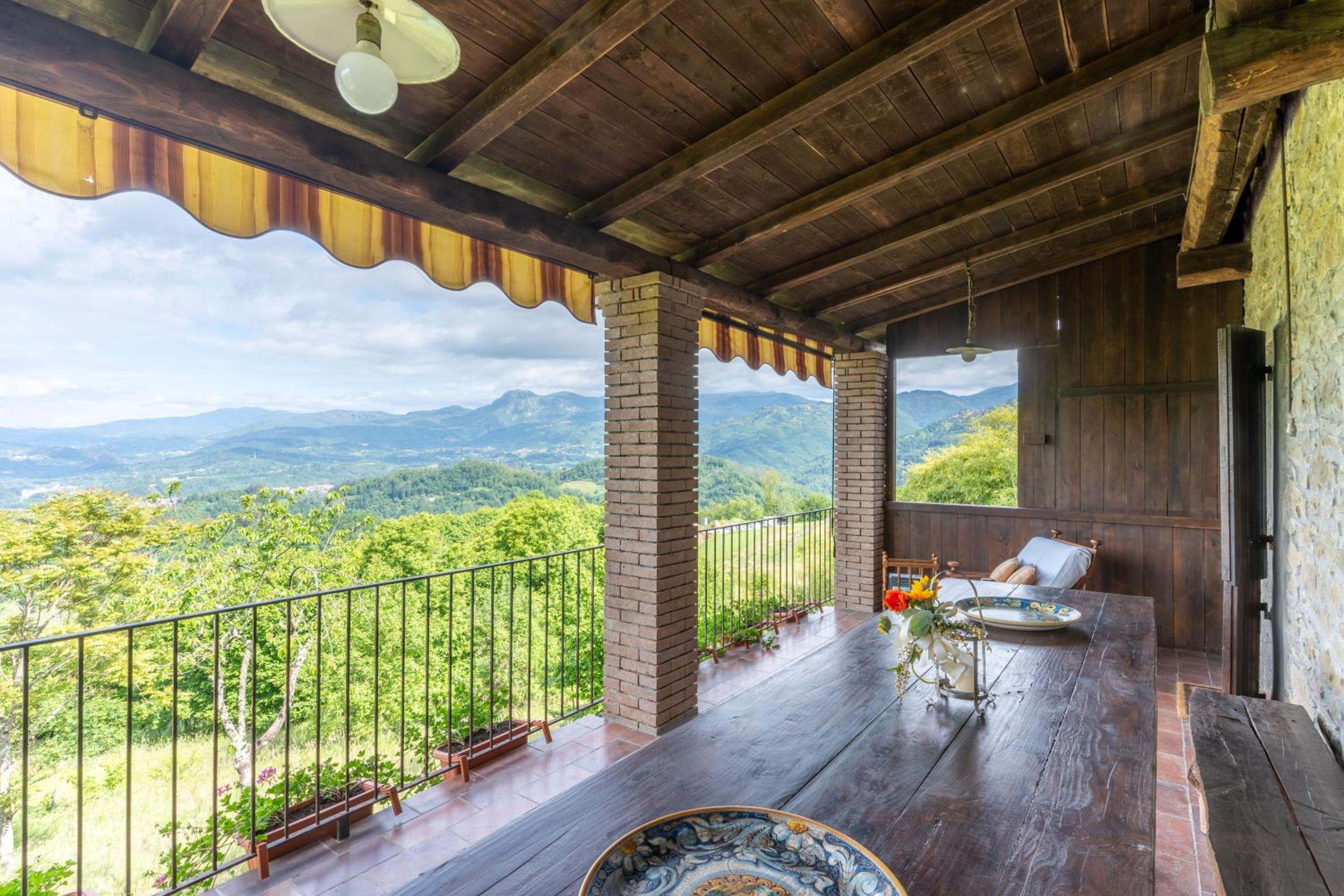 Villa Buriconti - Peaceful Countryside Retreat view 2