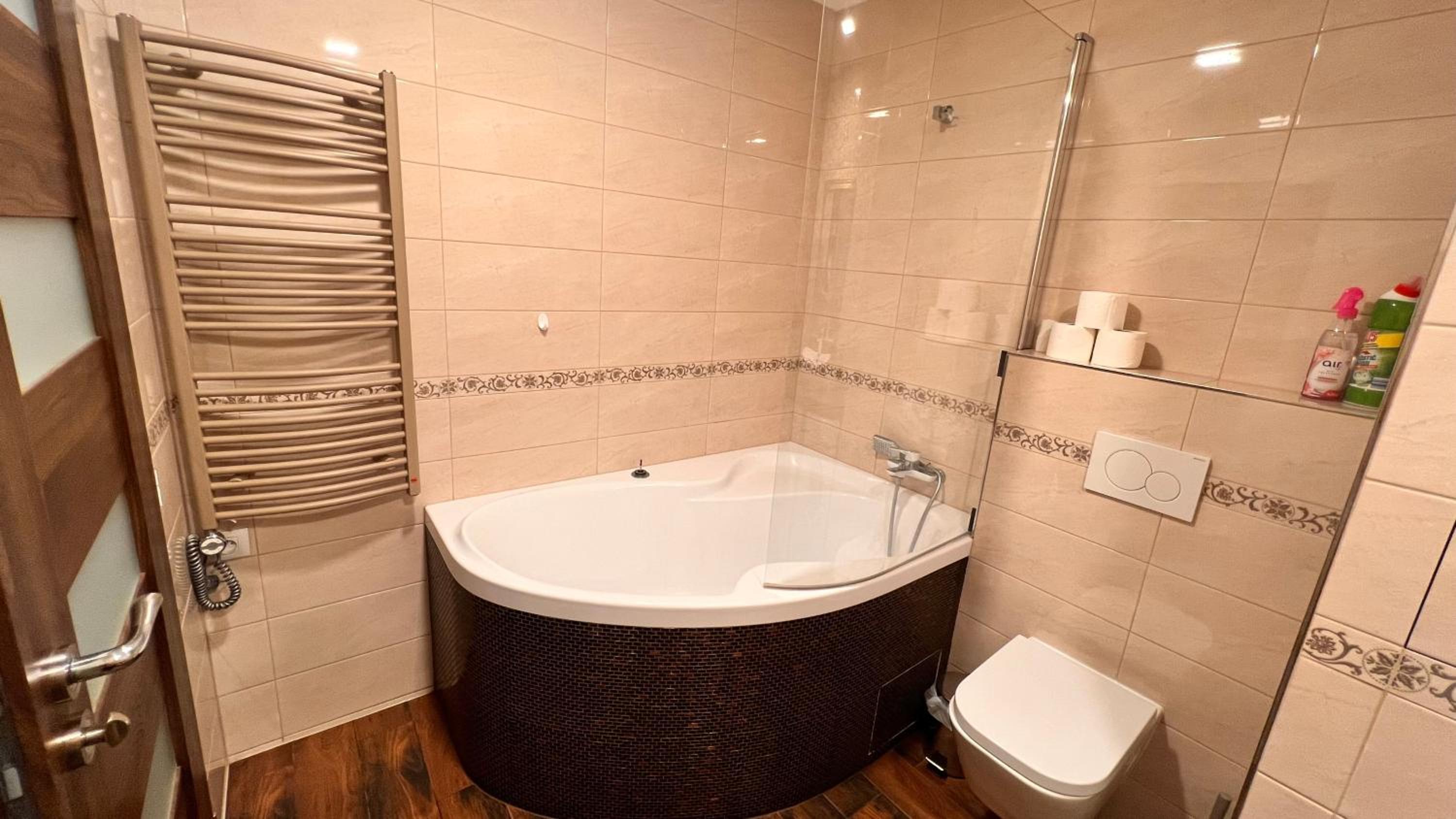Jurincom Apartment Deluxe
