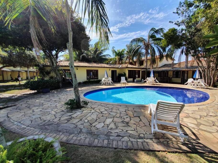 Linda casa em condomínio