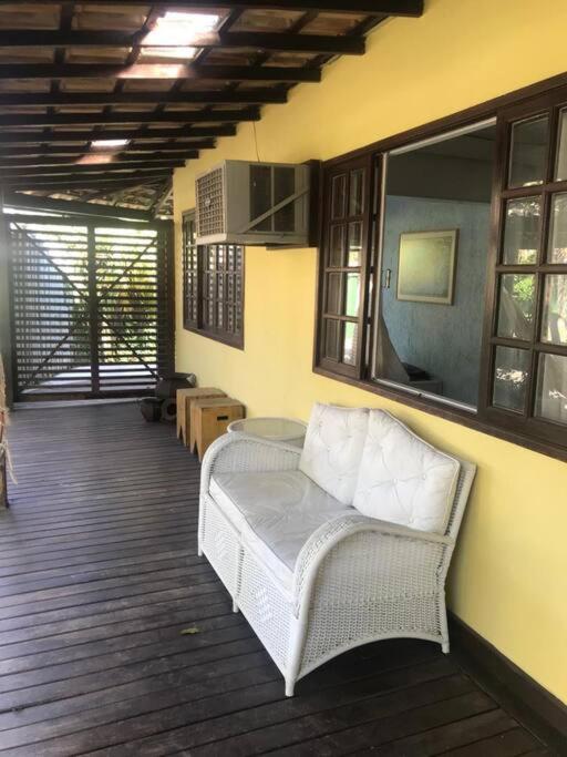 Linda casa em condomínio
