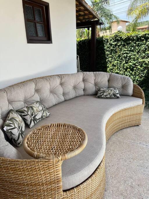 Linda casa em condomínio