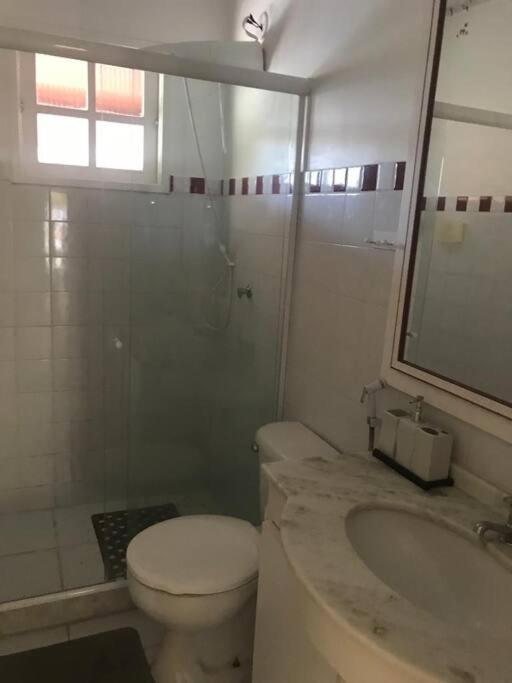 Linda casa em condomínio