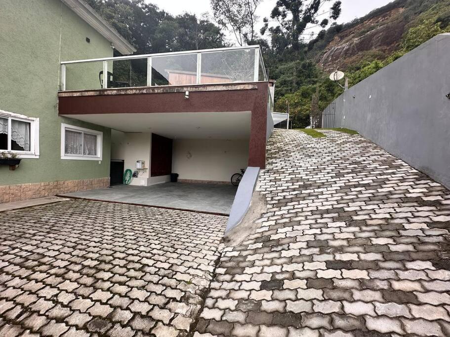 Luxo e conforto a 15 minutos do centro de Petrópolis
