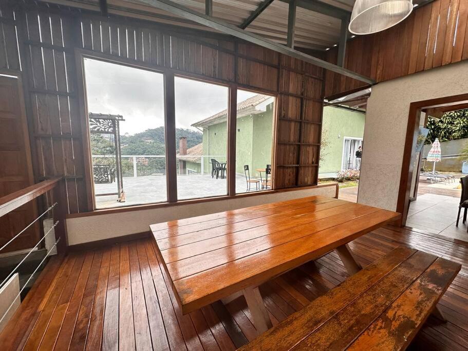 Luxo e conforto a 15 minutos do centro de Petrópolis