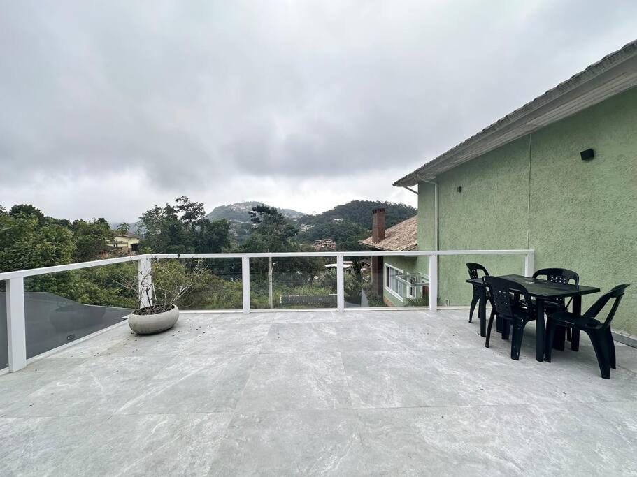 Luxo e conforto a 15 minutos do centro de Petrópolis
