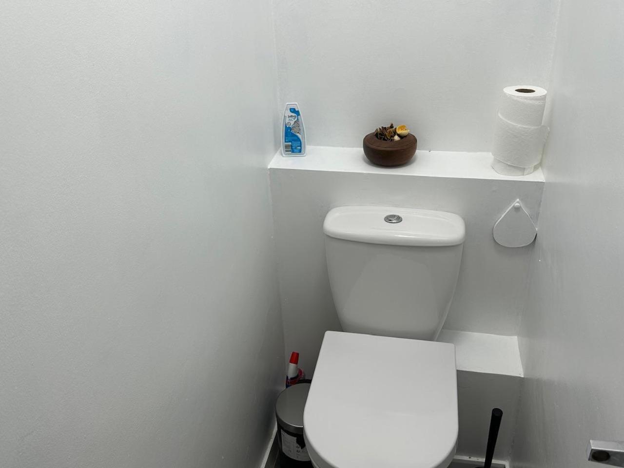 Amazing 1Bd Apt w Fireplace & High-Speed WiFi