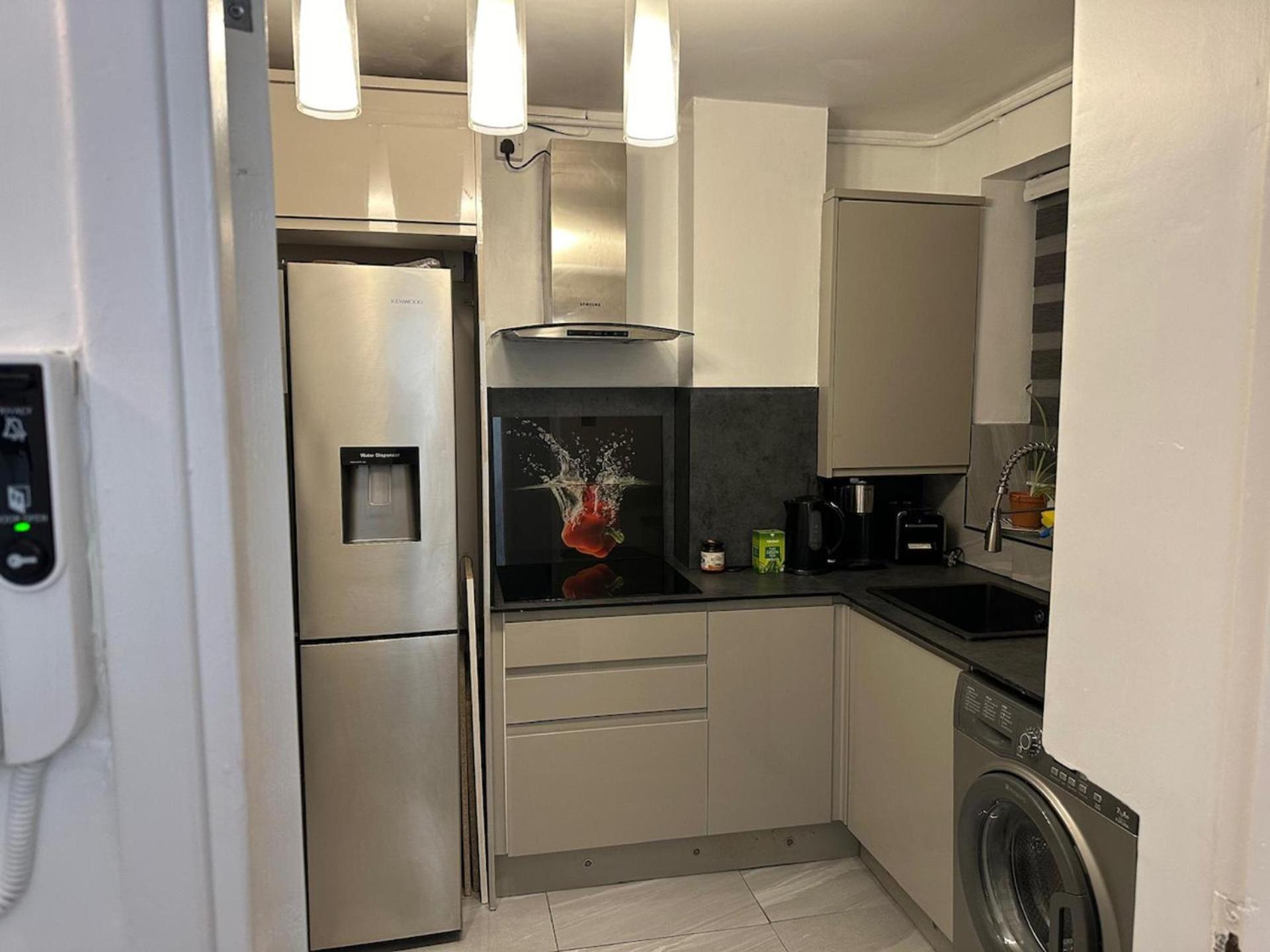 Amazing 1Bd Apt w Fireplace & High-Speed WiFi