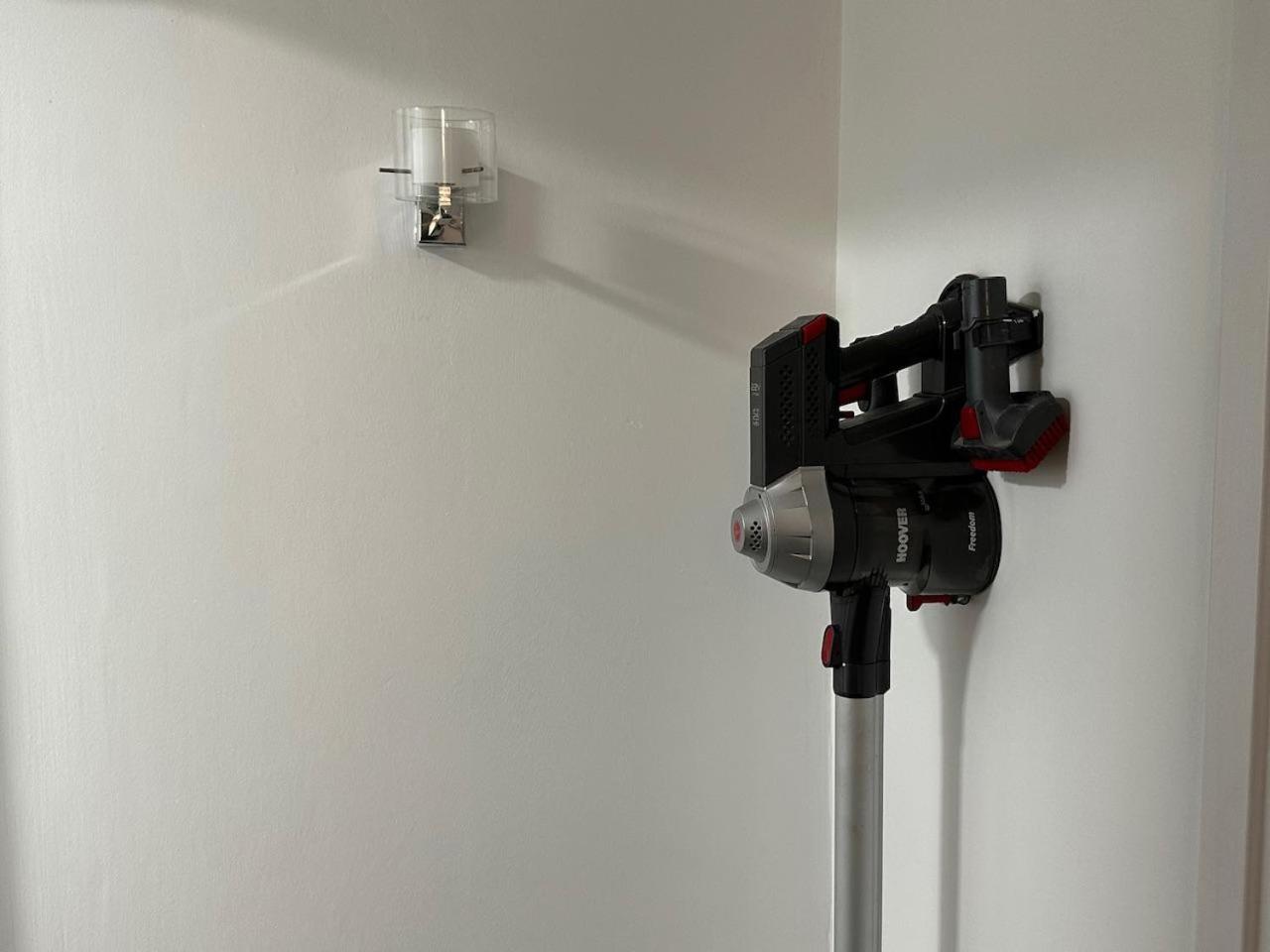 Amazing 1Bd Apt w Fireplace & High-Speed WiFi