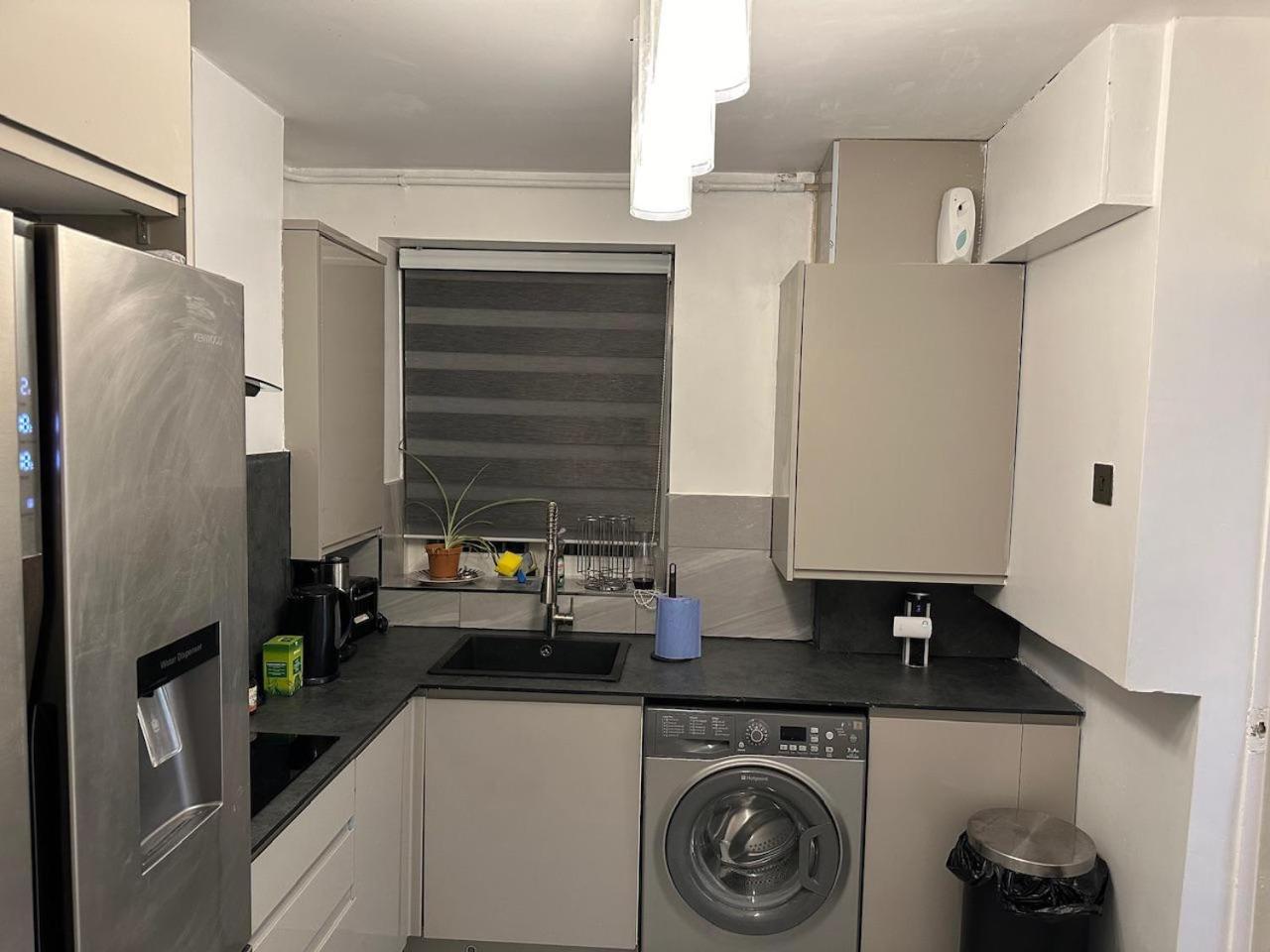 Amazing 1Bd Apt w Fireplace & High-Speed WiFi