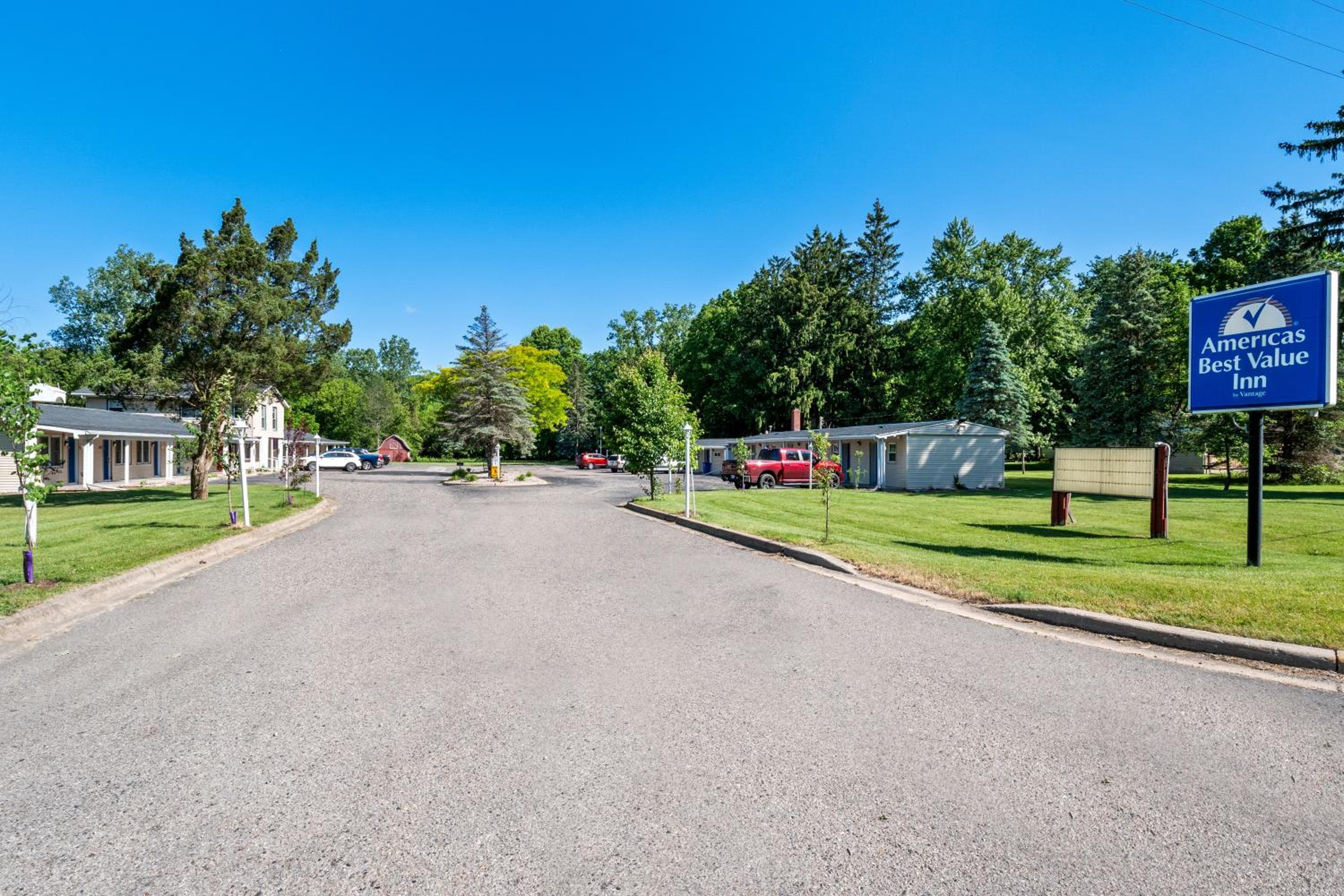 Americas Best Value Inn Jonesville/Hillsdale