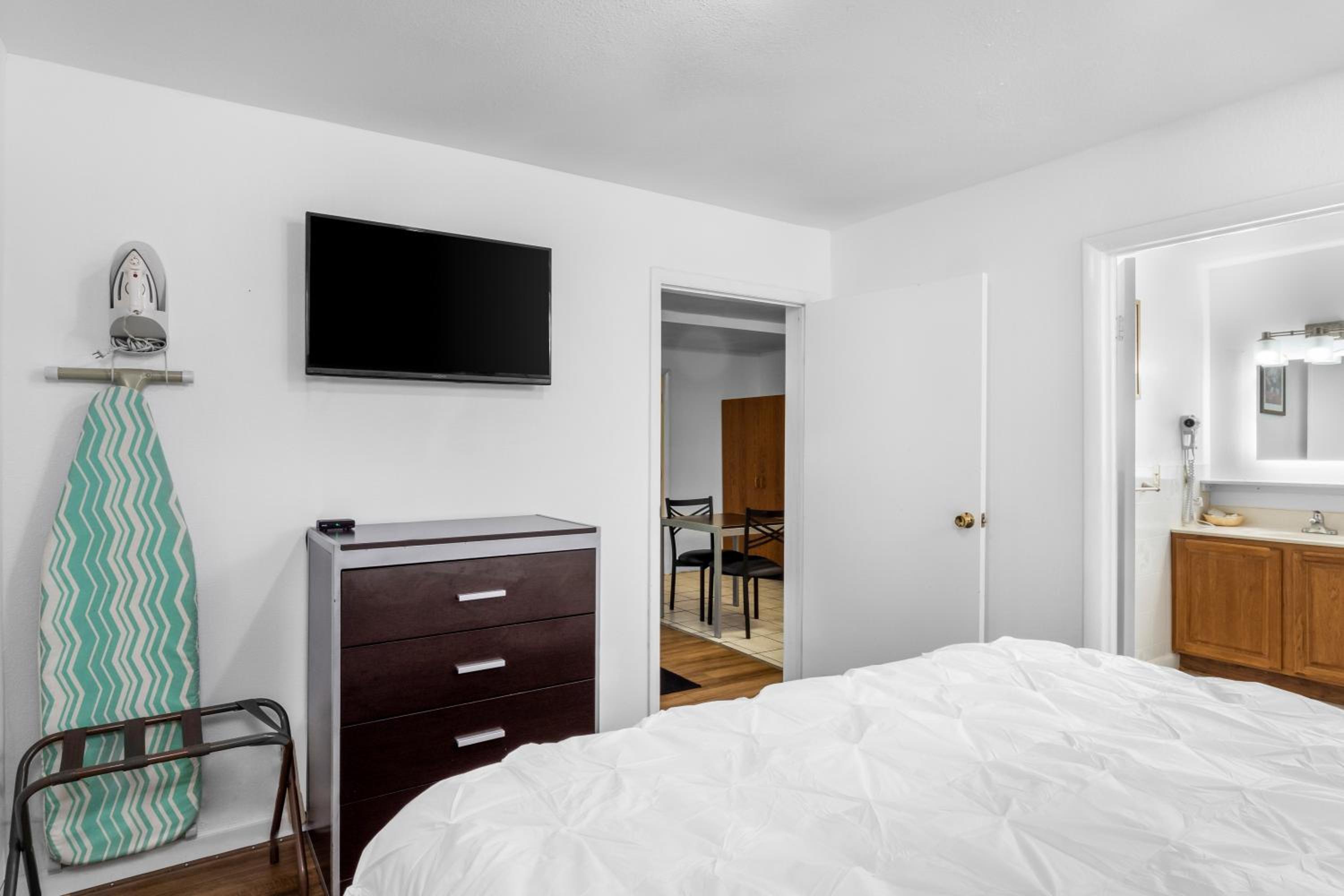 Americas Best Value Inn Jonesville/Hillsdale