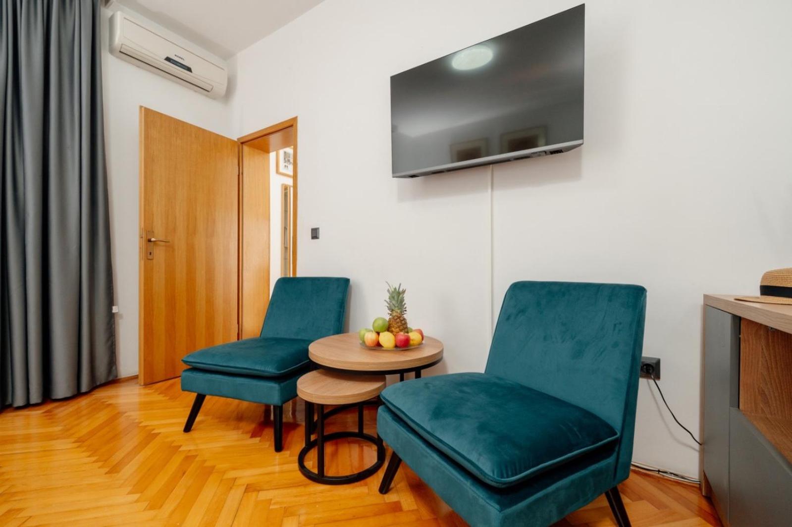 Apartments Kudelik