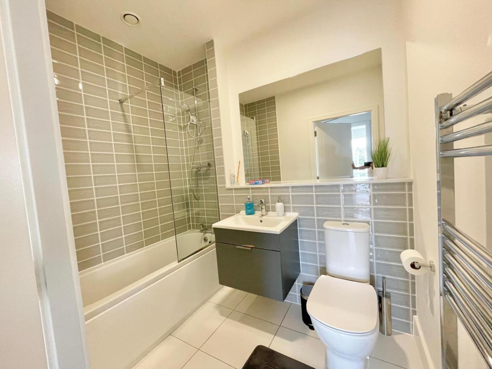 Wishie Homes- Entire Unit next to Luas Train Stop