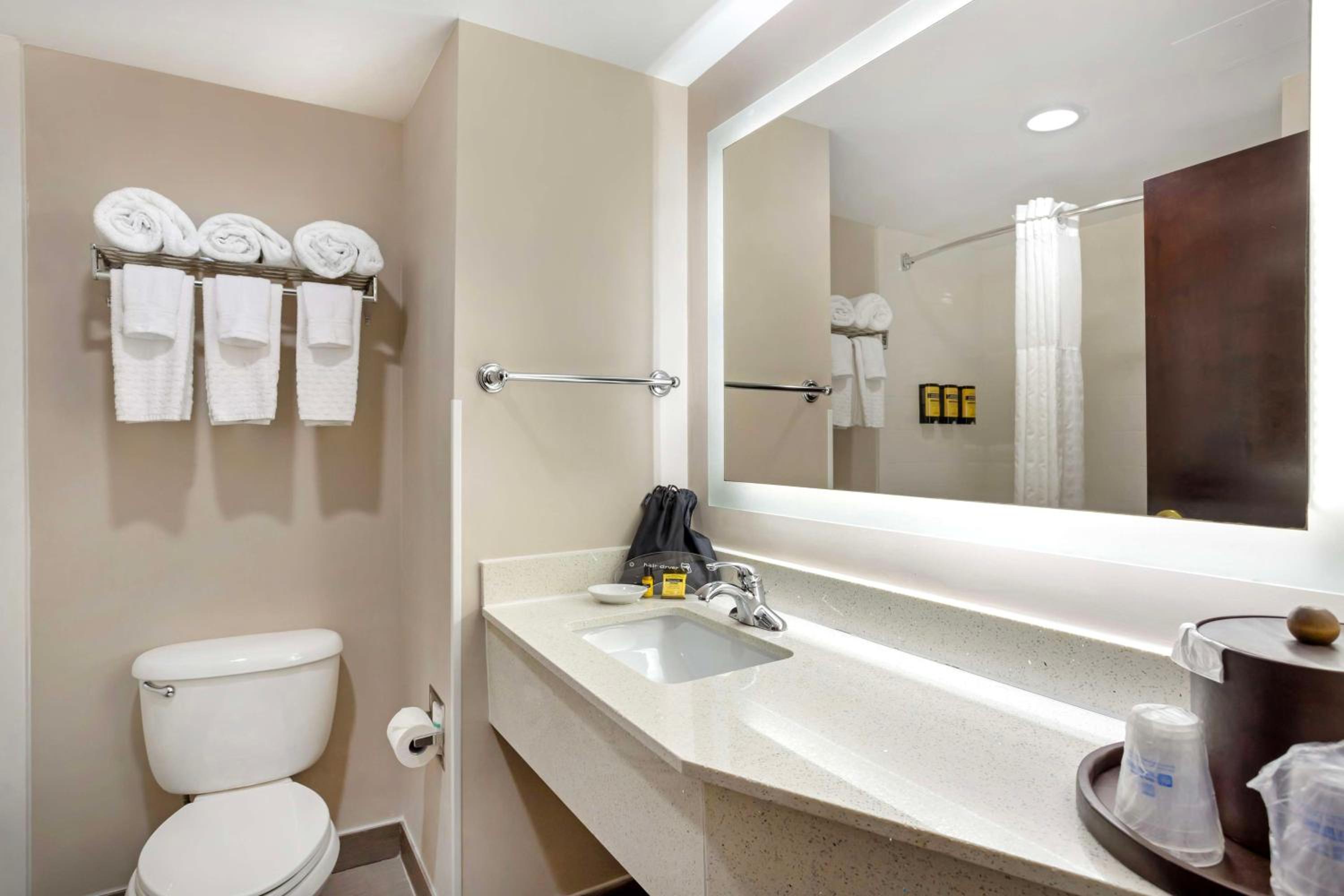 Fairfield Vacations - Best Western Plus Fairfield Hotel - Property Image 2