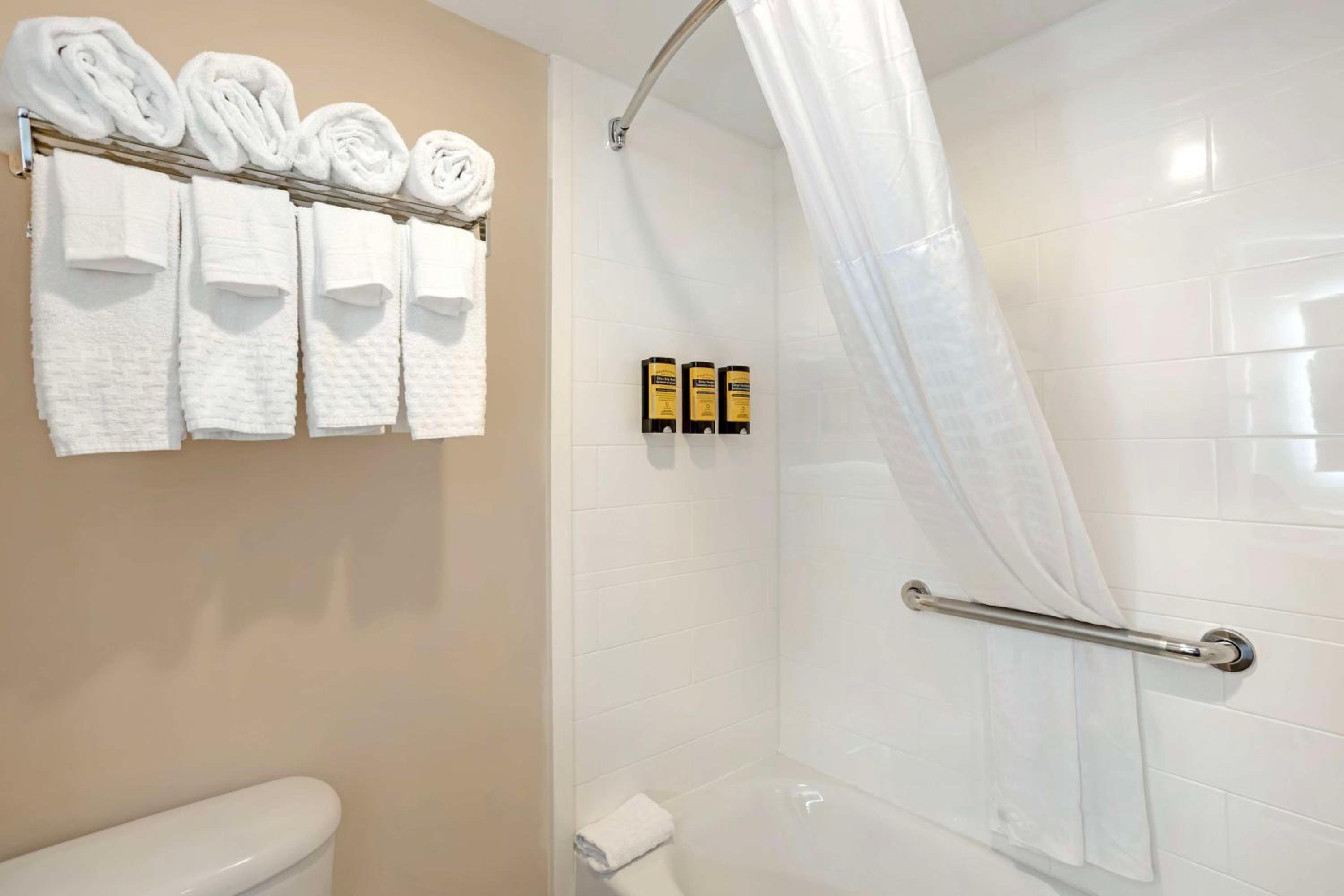 Fairfield Vacations - Best Western Plus Fairfield Hotel - Property Image 6