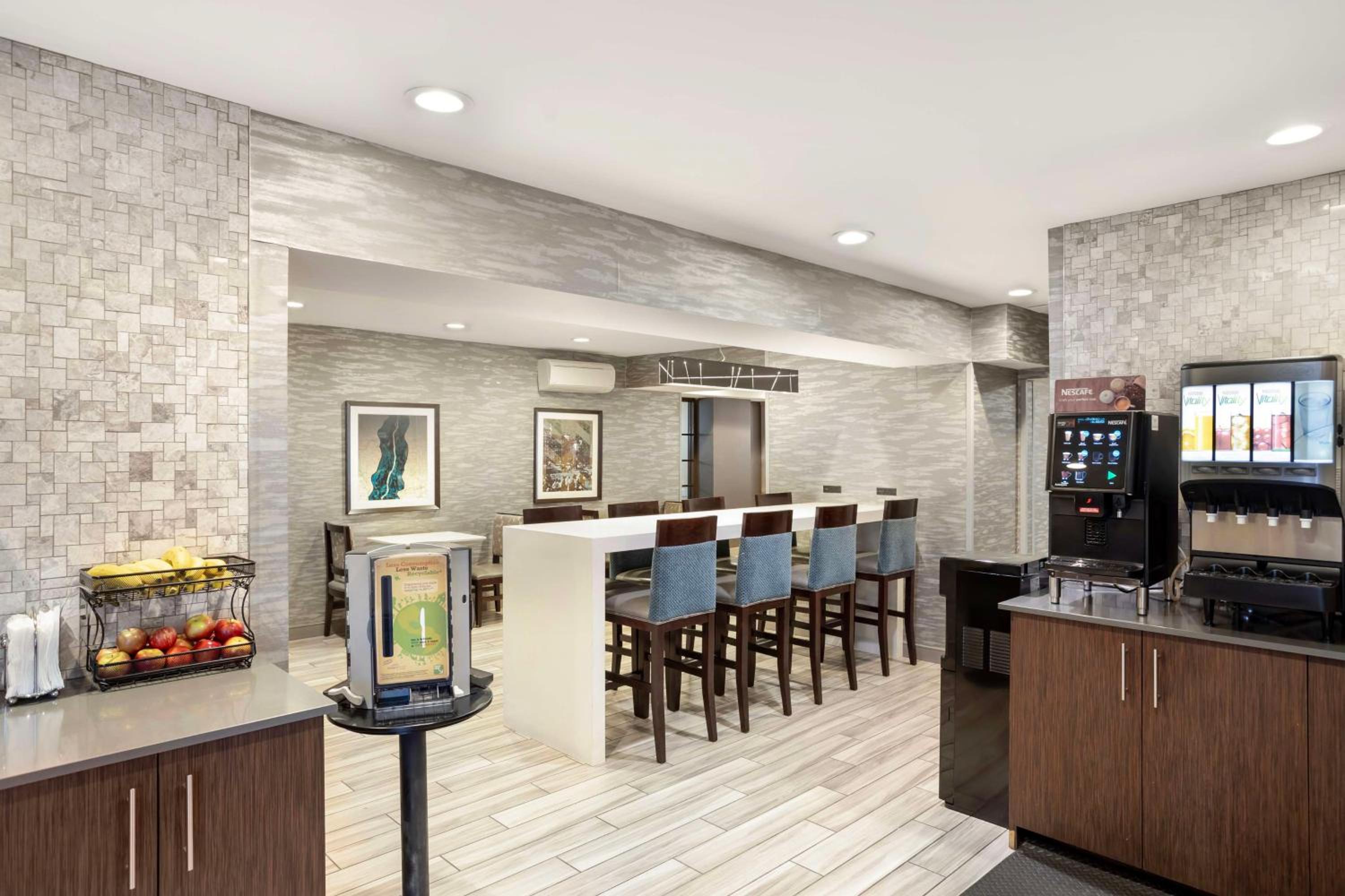 Fairfield Vacations - Best Western Plus Fairfield Hotel - Property Image 28
