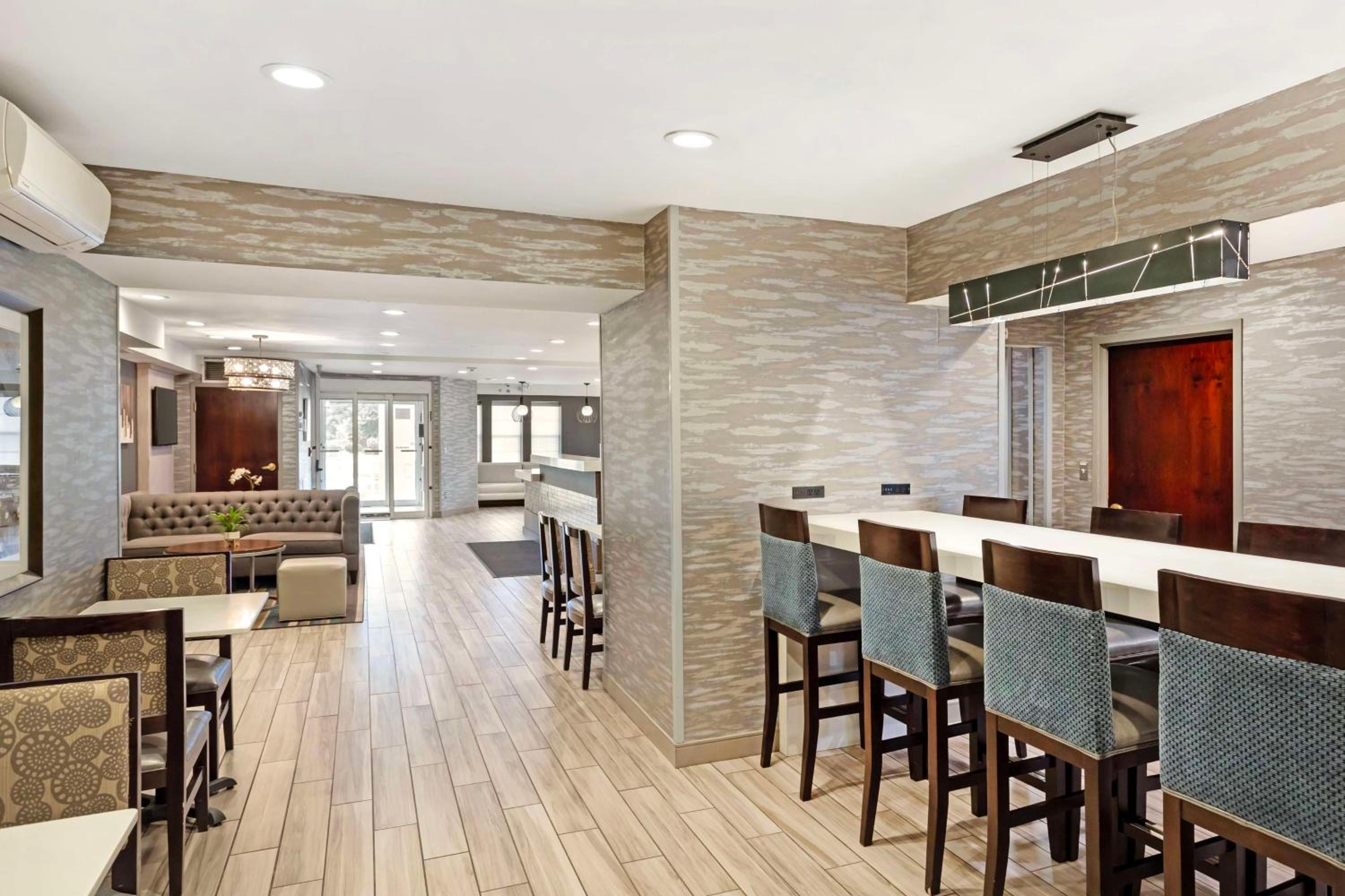 Fairfield Vacations - Best Western Plus Fairfield Hotel - Property Image 19