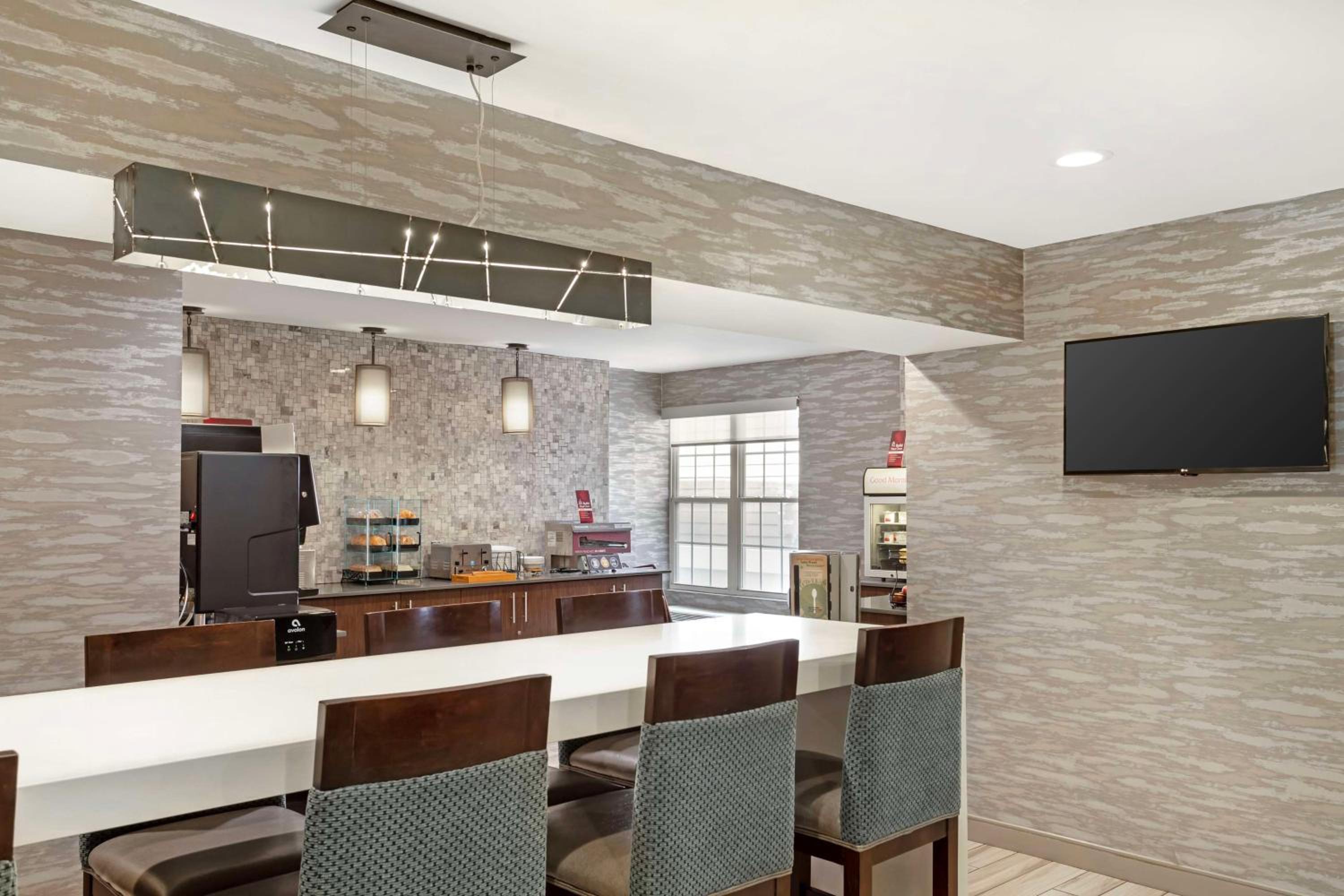 Fairfield Vacations - Best Western Plus Fairfield Hotel - Property Image 20