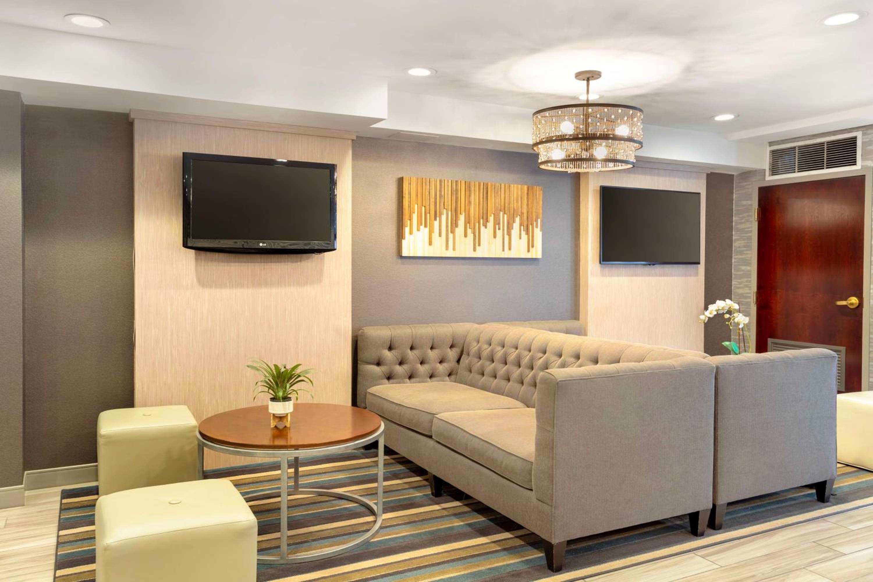 Fairfield Vacations - Best Western Plus Fairfield Hotel - Property Image 27
