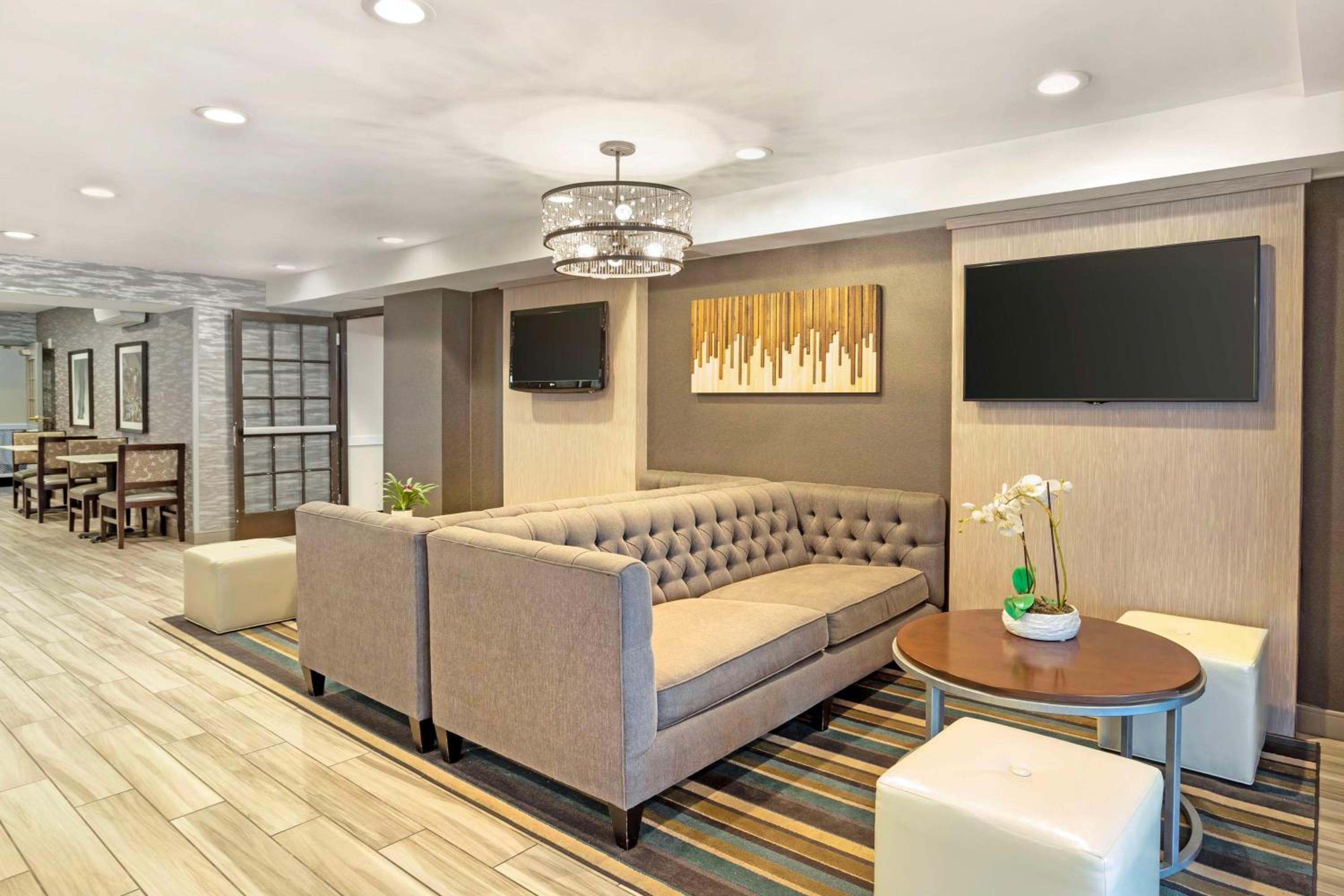 Fairfield Vacations - Best Western Plus Fairfield Hotel - Property Image 21