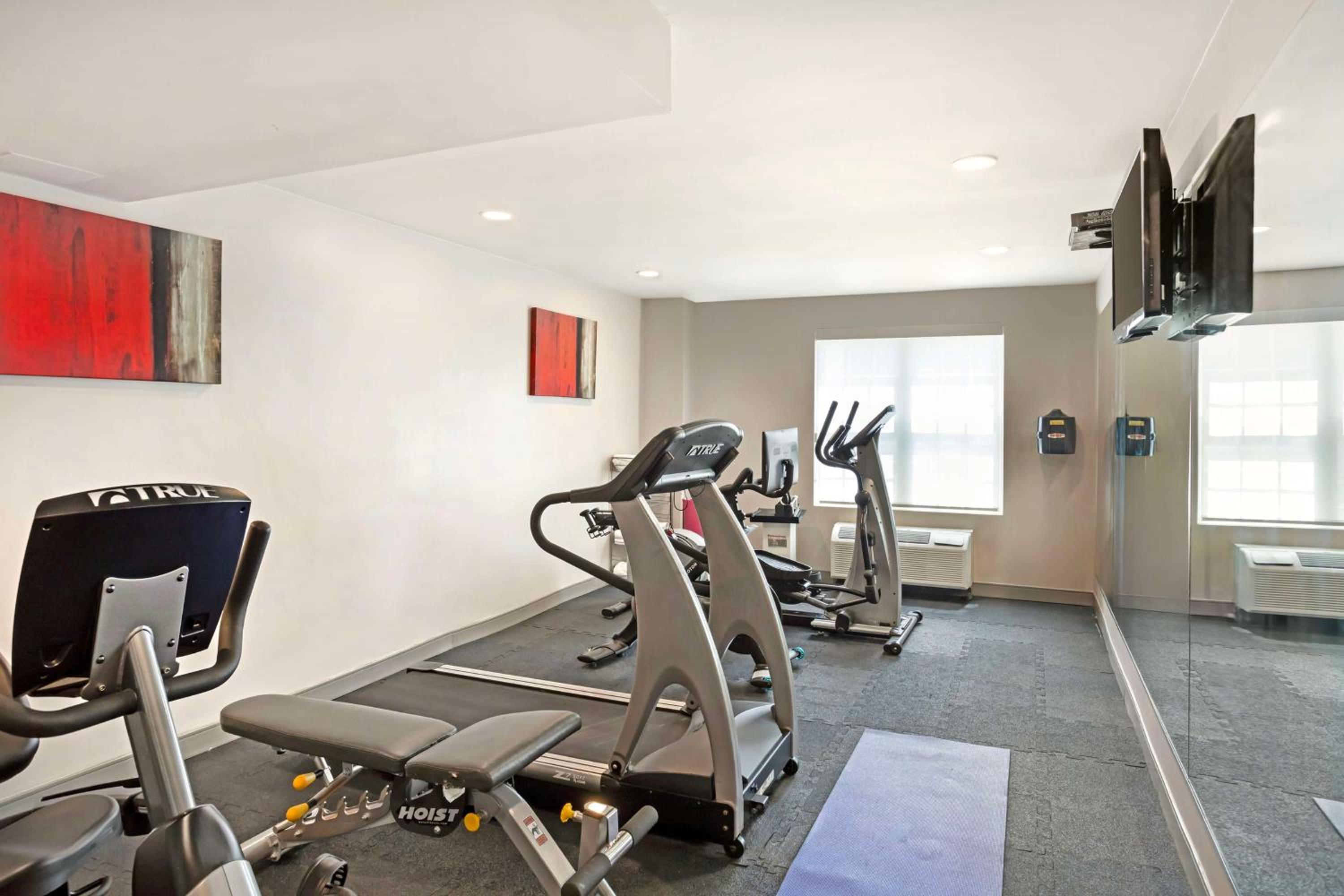 Fairfield Vacations - Best Western Plus Fairfield Hotel - Property Image 24