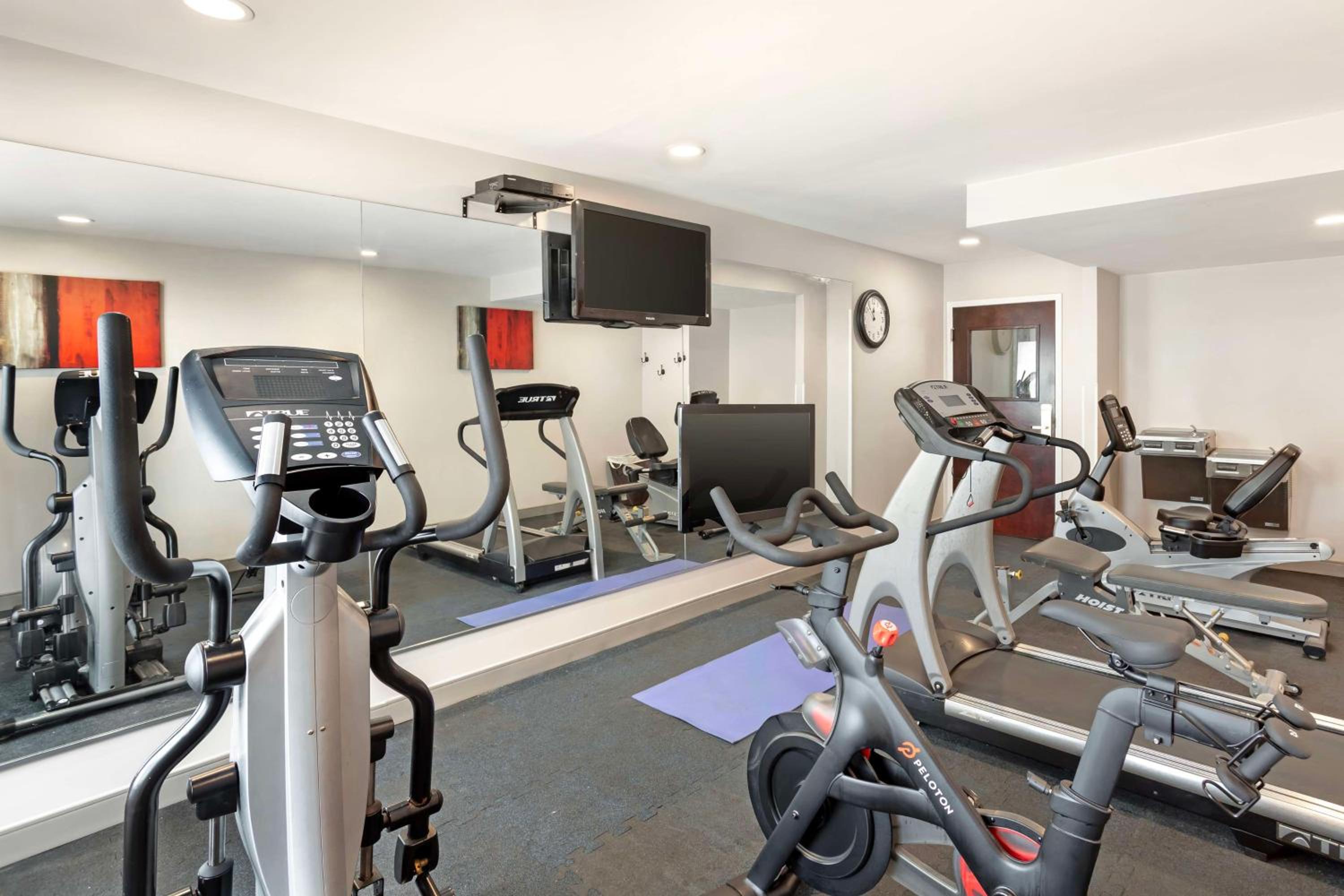 Fairfield Vacations - Best Western Plus Fairfield Hotel - Property Image 37