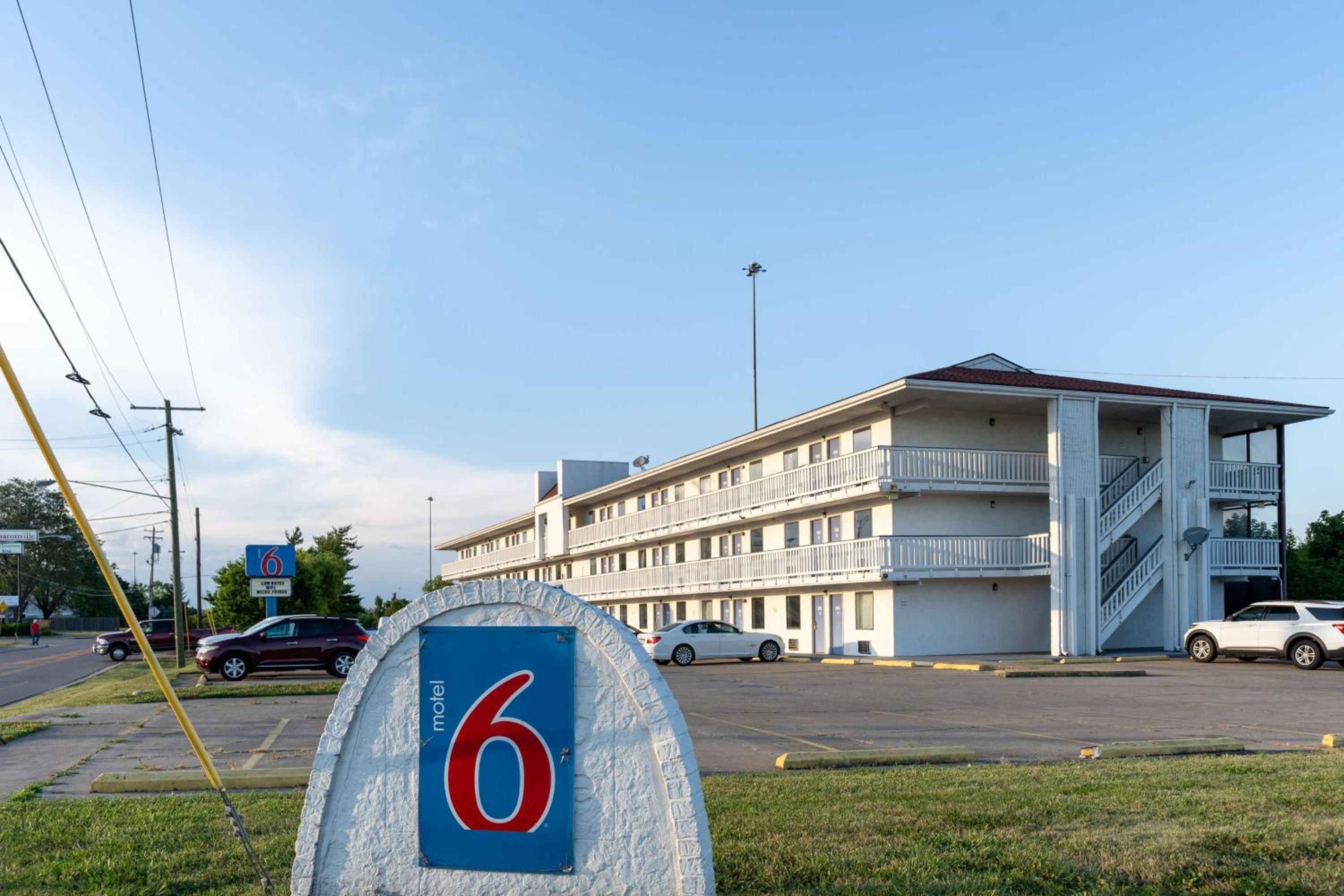 Motel 6-Cincinnati, OH view 3