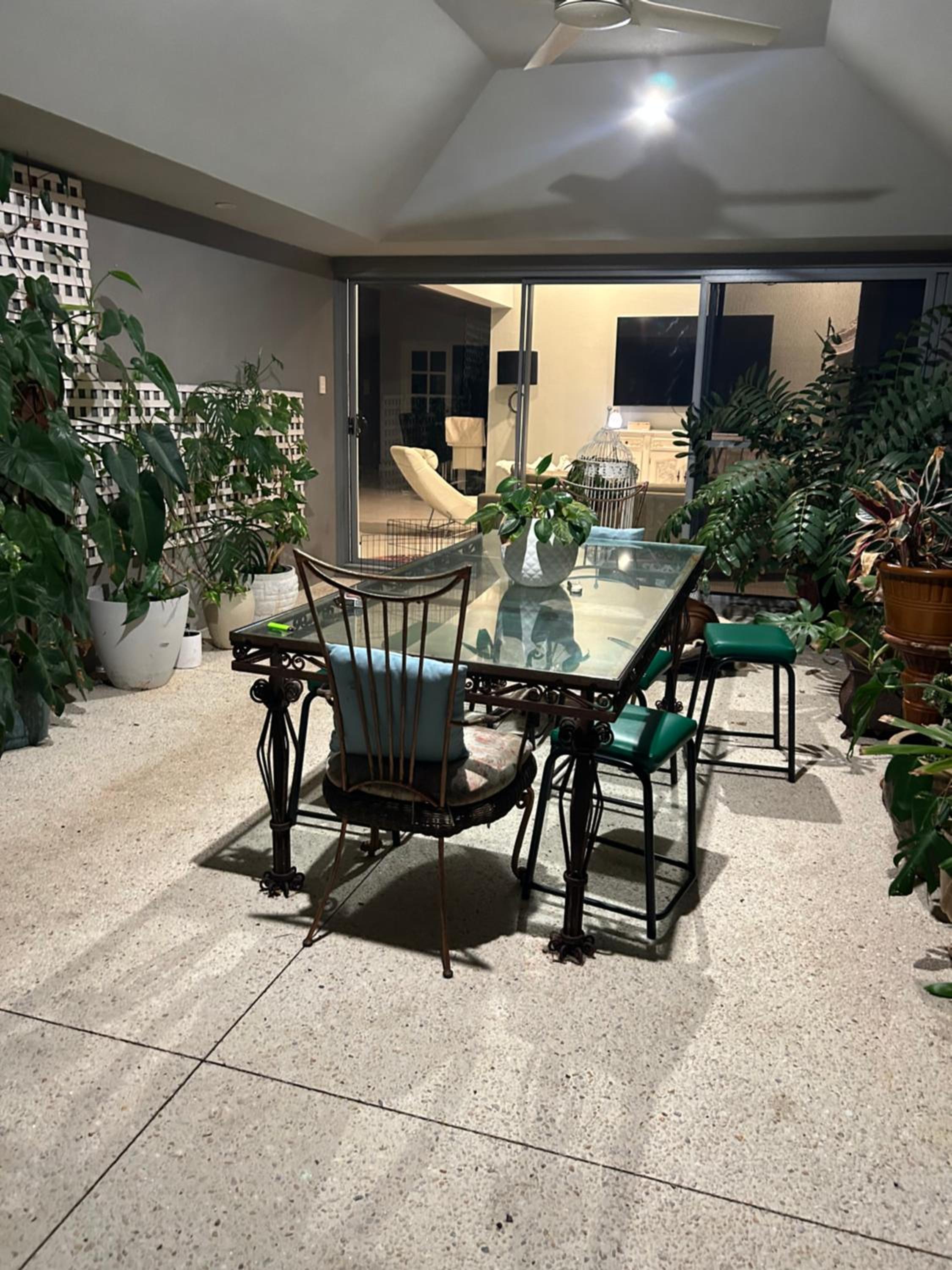 dining