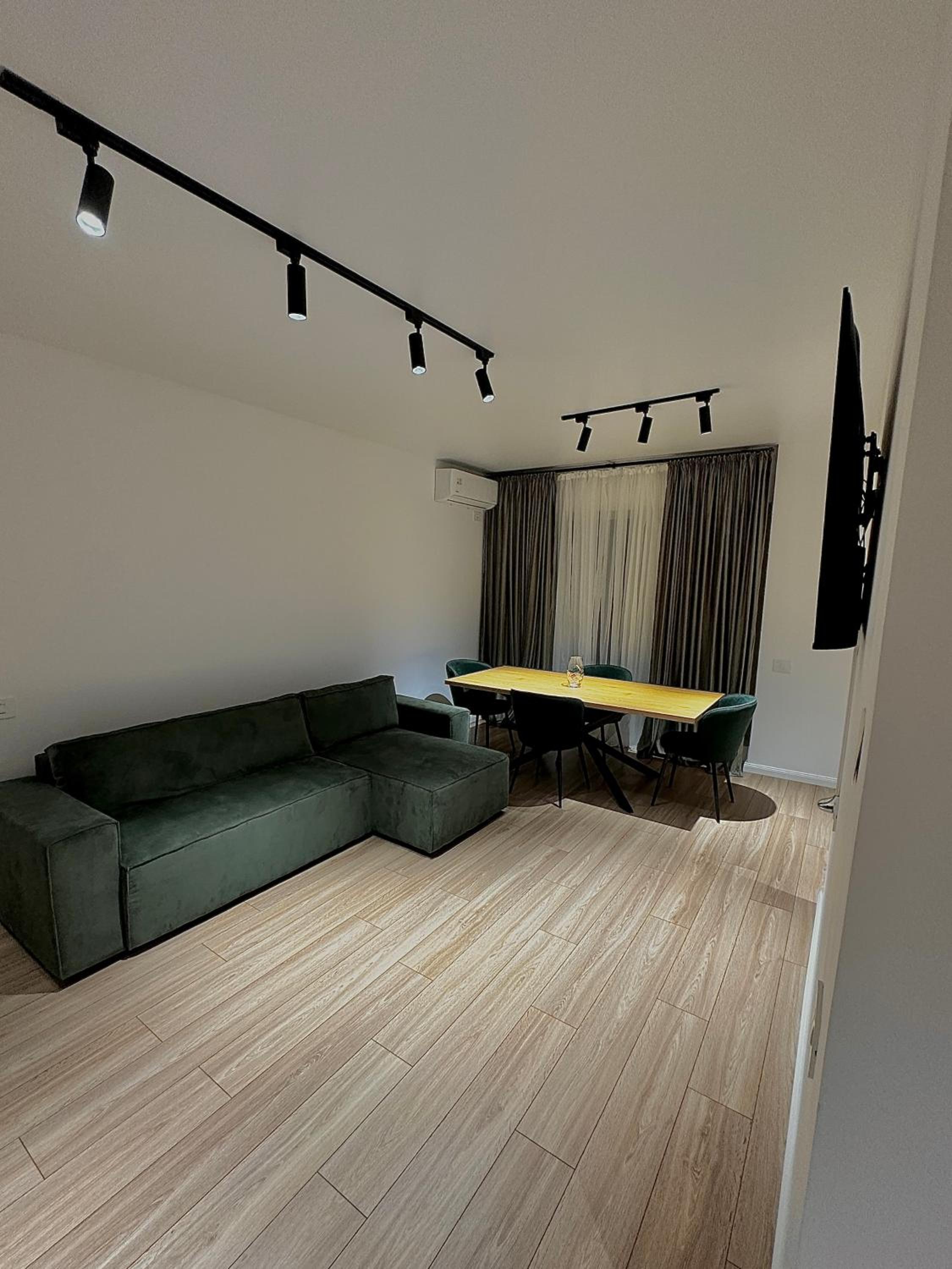 AMB Residence Luxury Pipera view 3