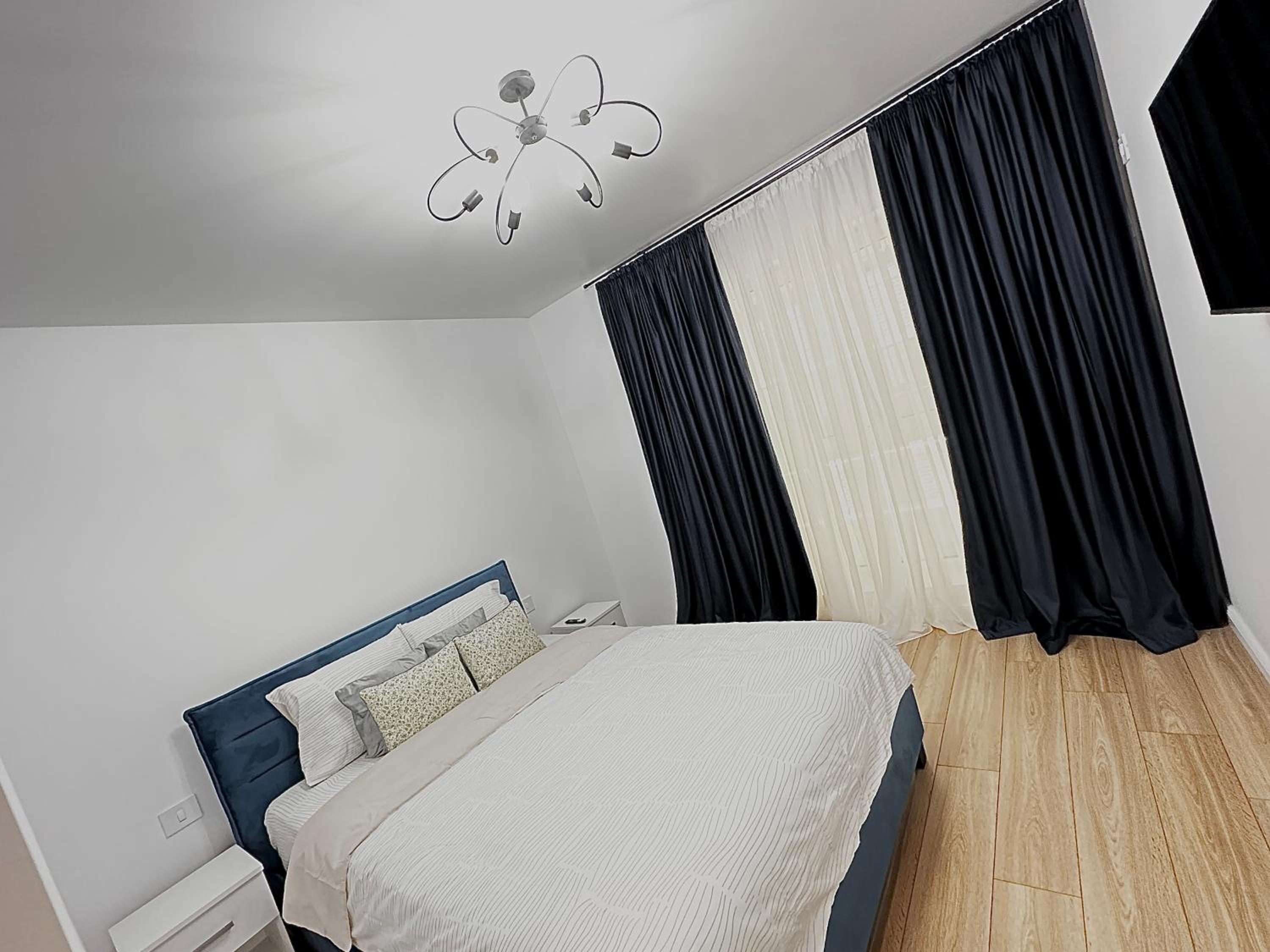 AMB Residence Luxury Pipera view 2