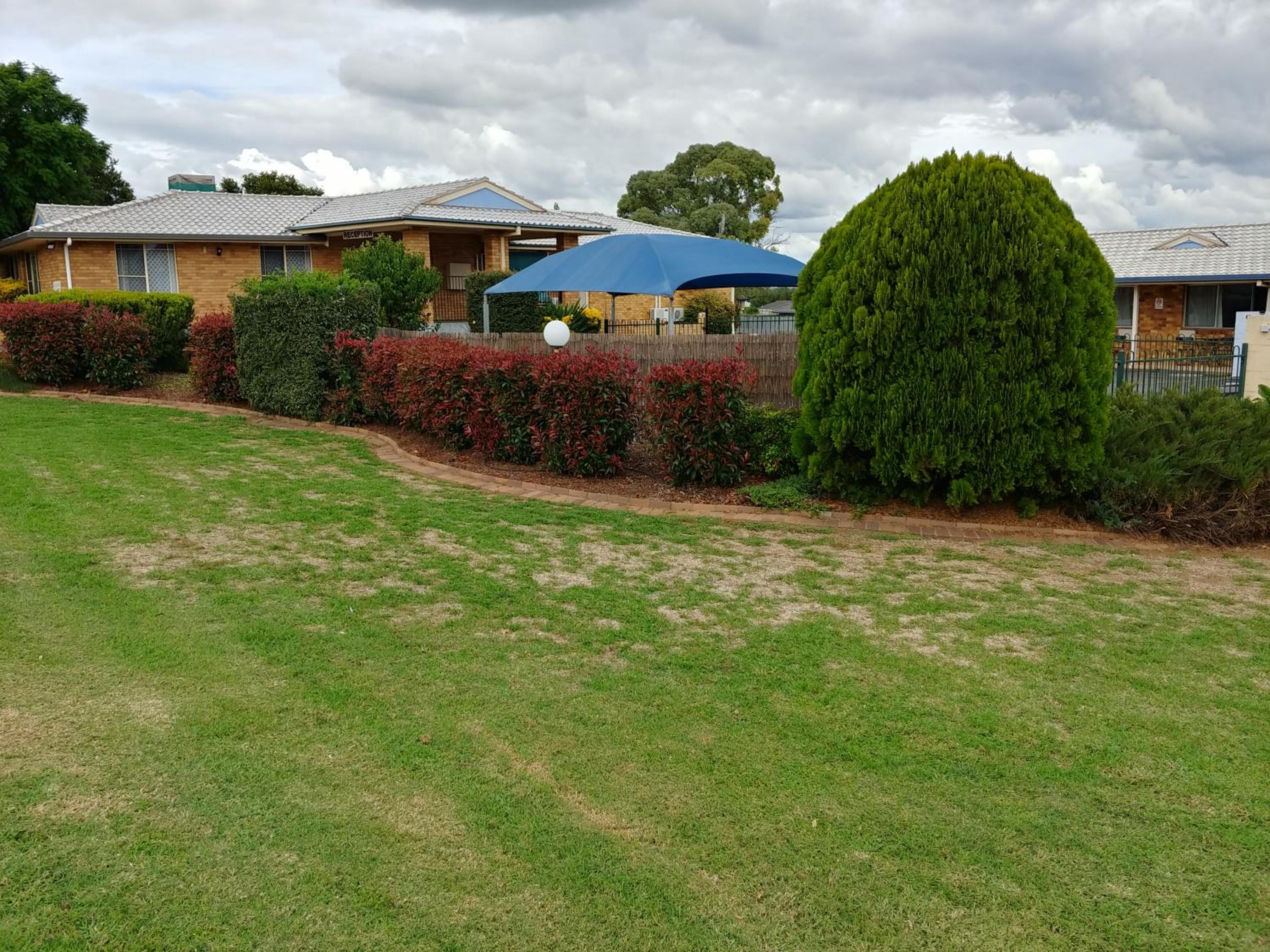 Almond Inn Motel
