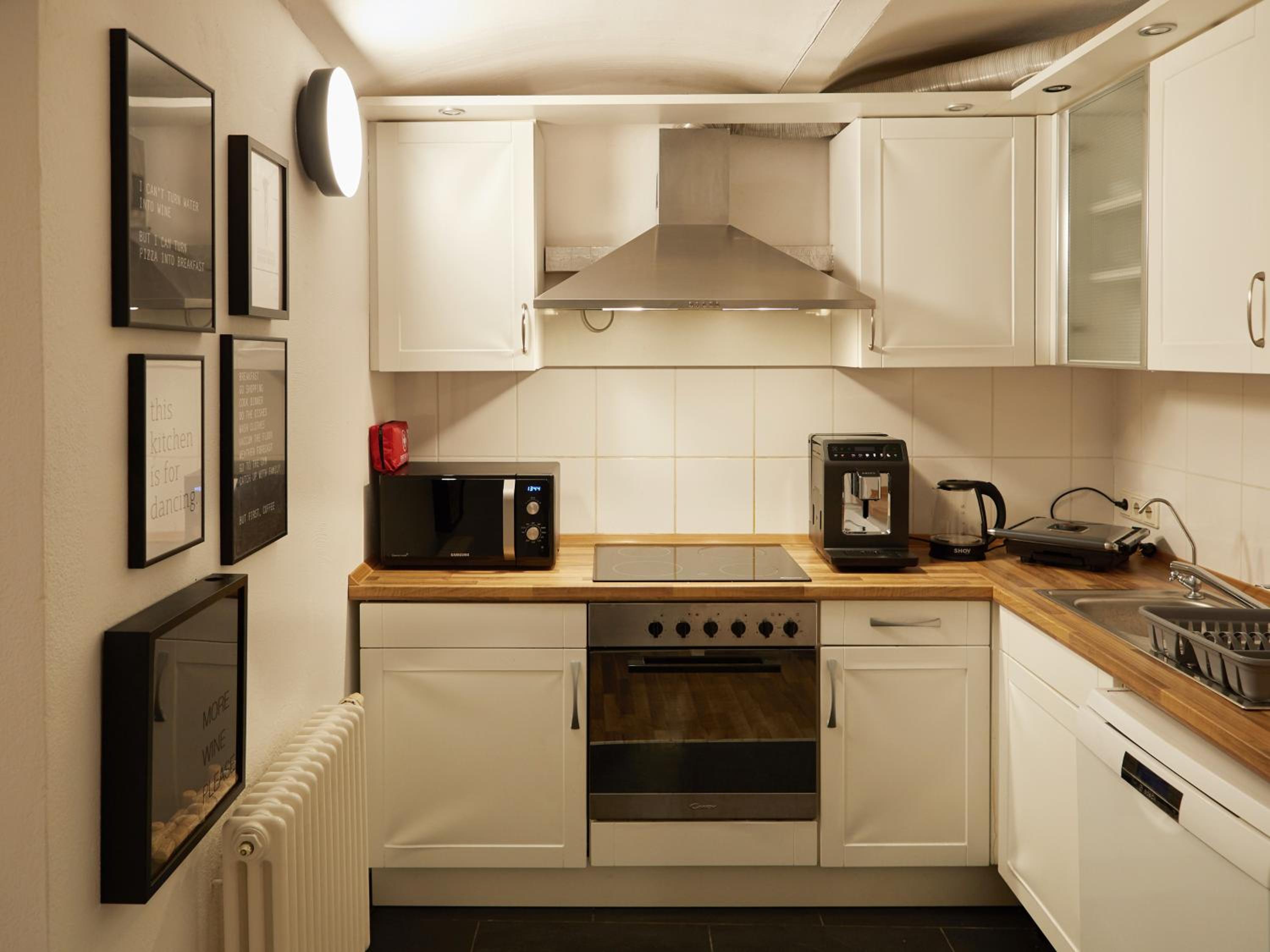 95m2 Loft Apartment mit Terasse 1B 2R Kreuzberg