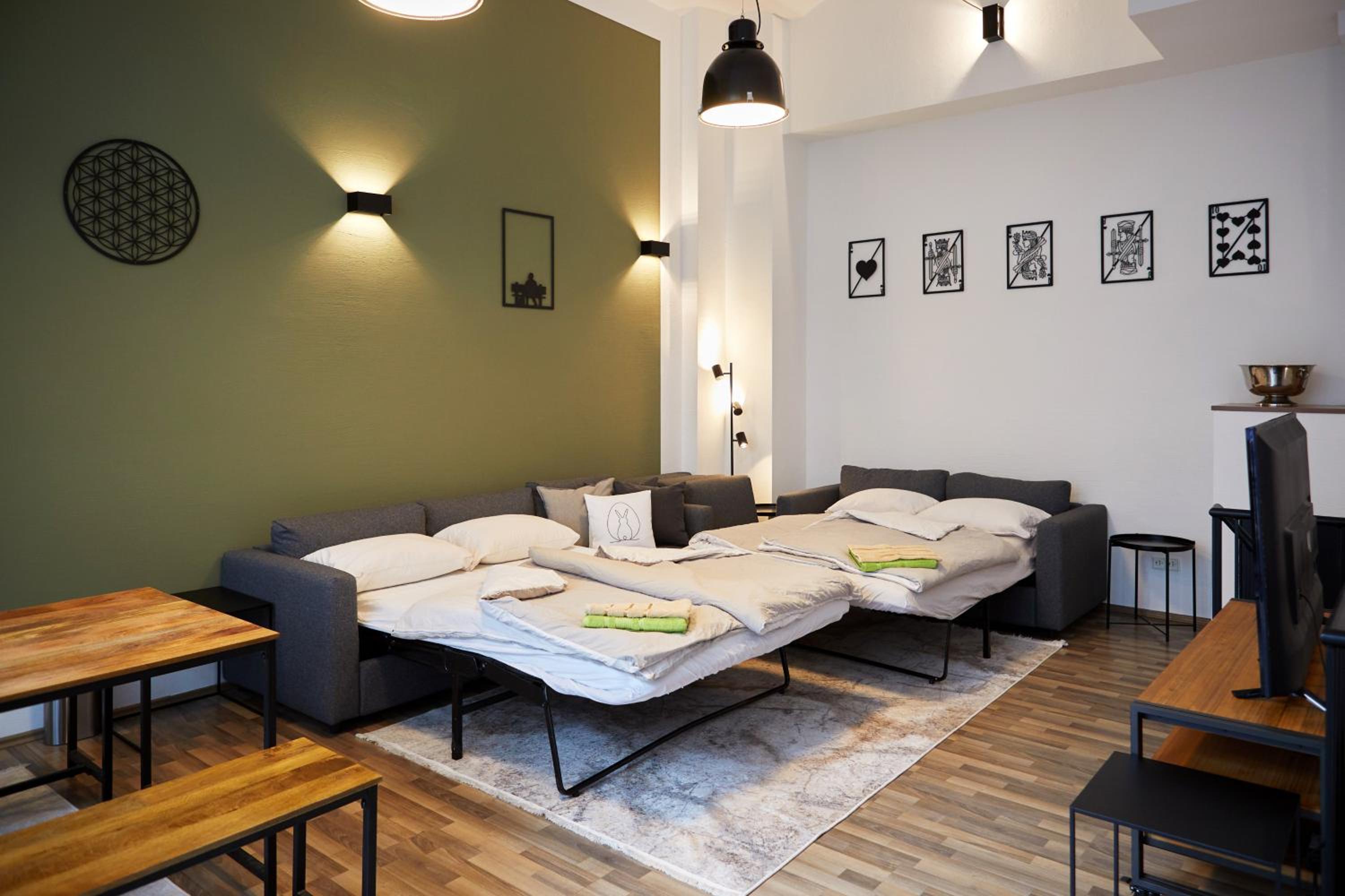 95m2 Loft Apartment mit Terasse 1B 2R Kreuzberg
