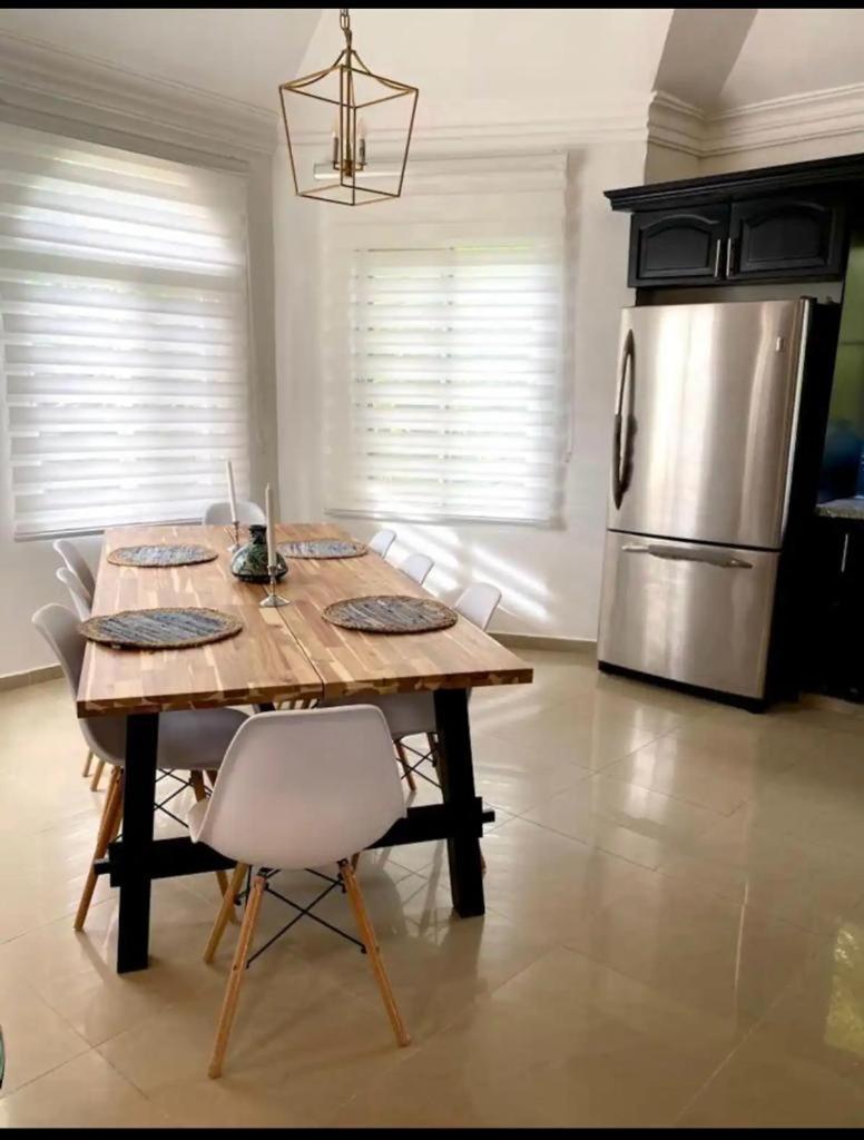 Moderno Y Elegante apartamento con piscina