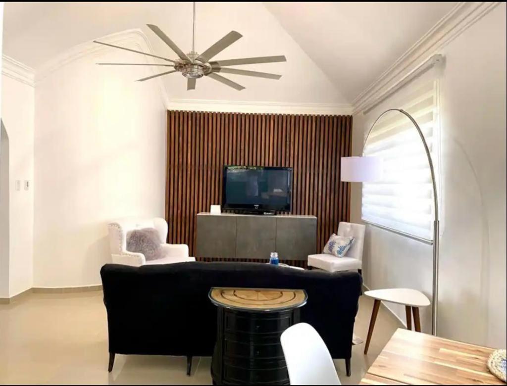 Moderno Y Elegante apartamento con piscina