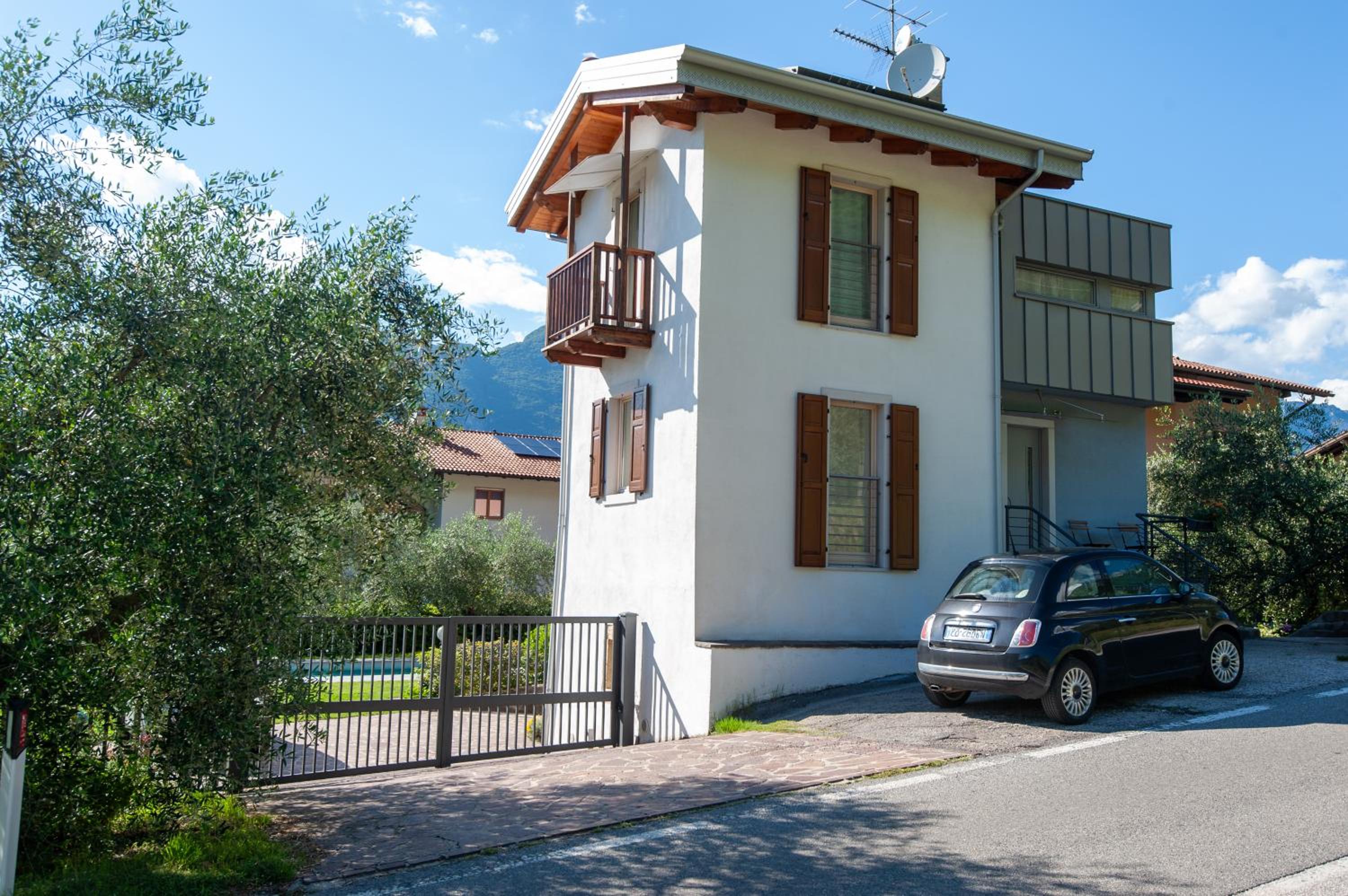 La Torretta, Casa indipendente con parcheggio in zona tranquilla ad Arco view 4