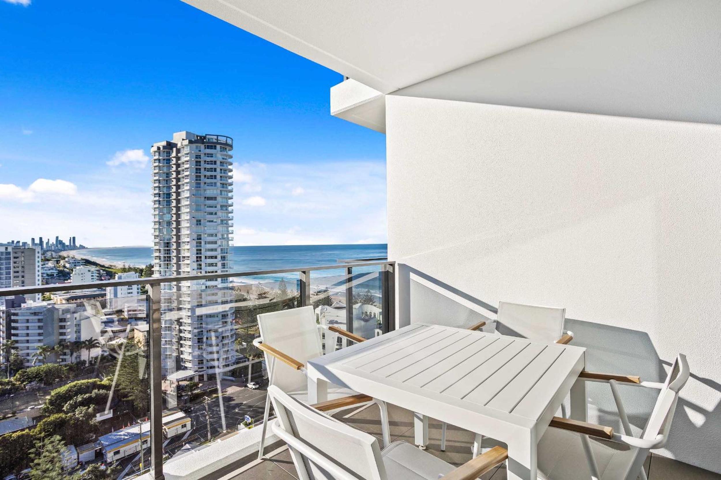 Sandbar Private Apartments - Hosted by Burleigh Letting Company